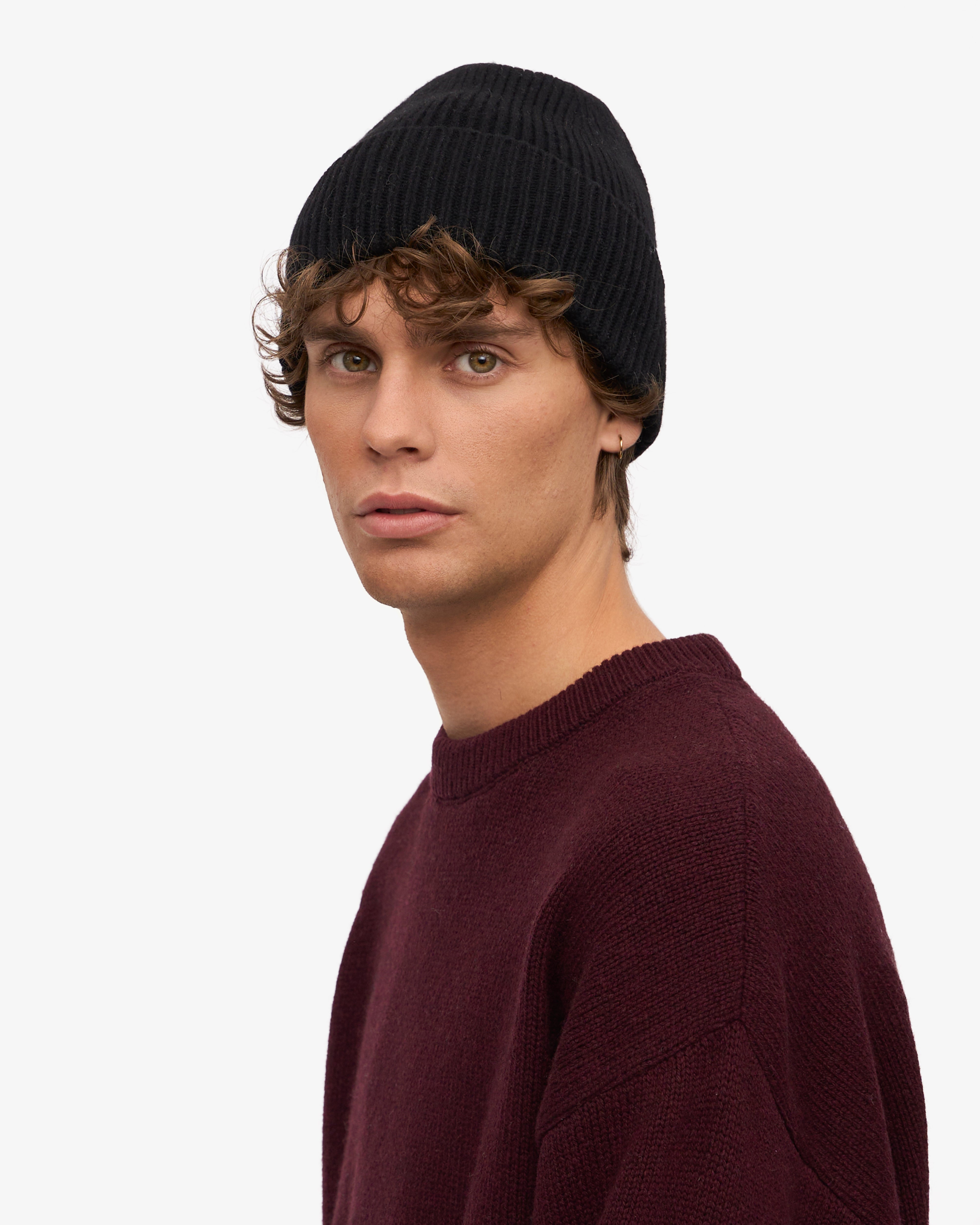 Premium Merino Wool Beanie for Men & Women - Ultra Soft Warm Winter Hat - Deep Black - Perfect for Skiing, Hiking & Outdoor Activities