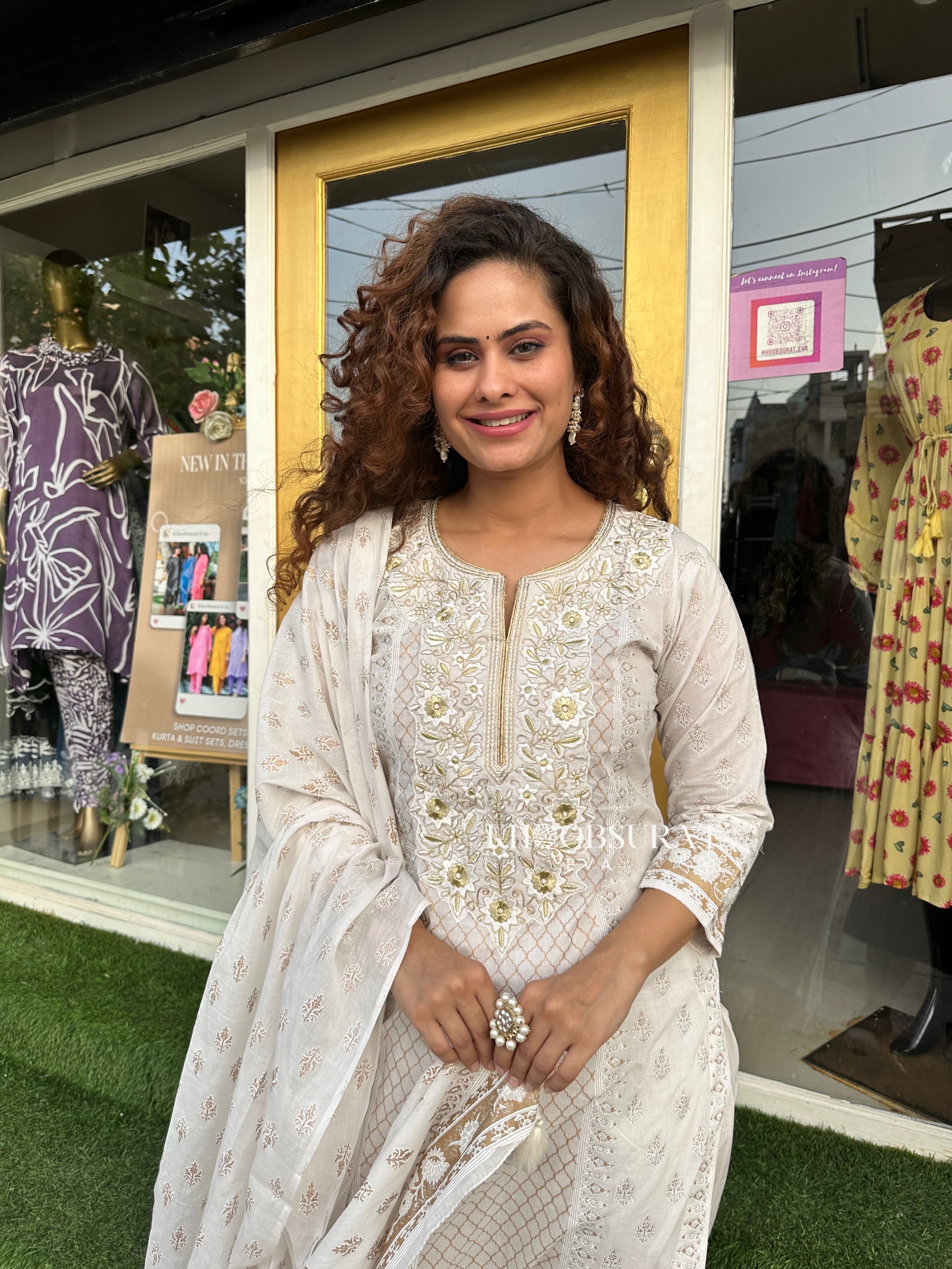 Elegant White Cotton Suit with Exquisite Embroidery for Women - Perfect for Weddings, Parties & Formal Events