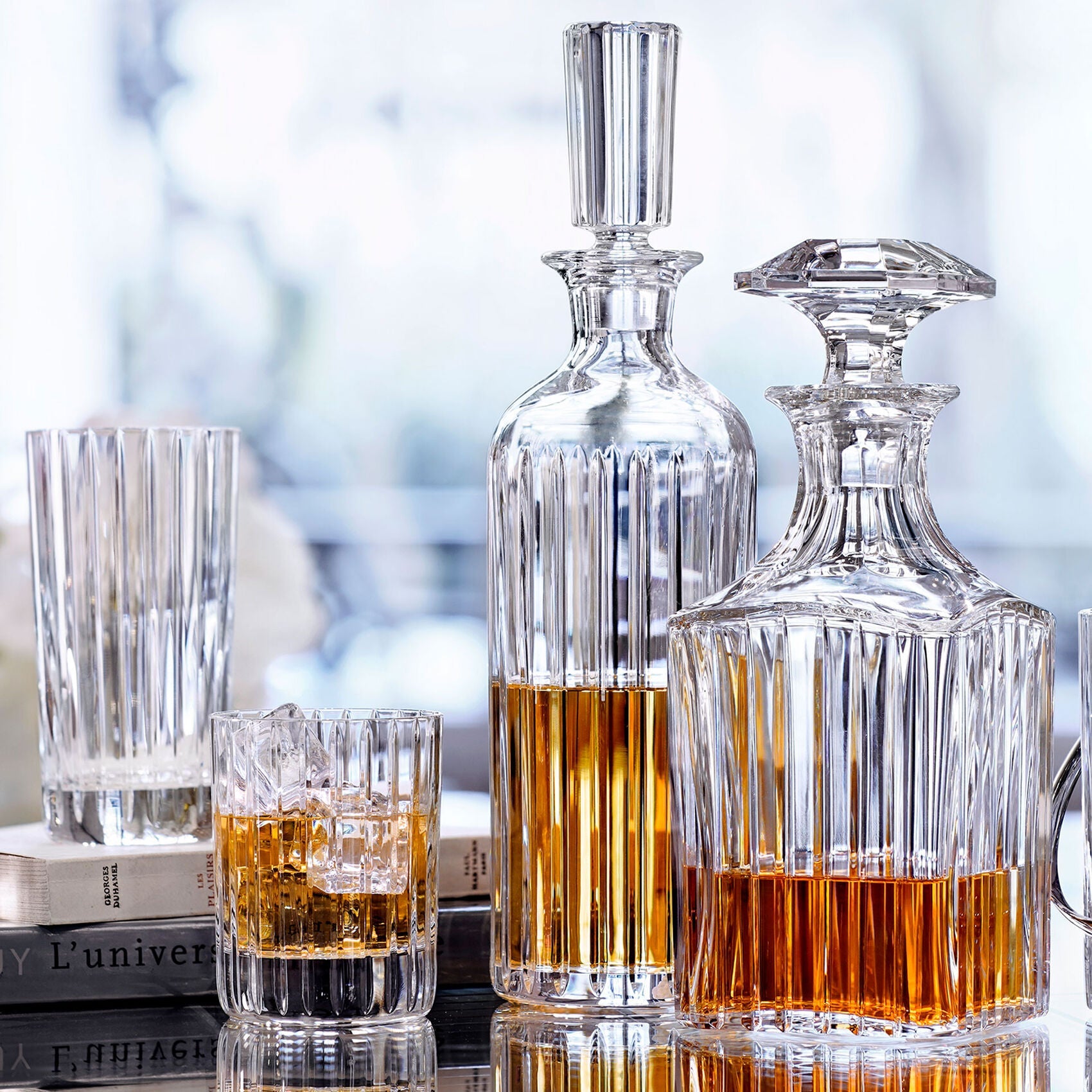 Premium Harmonie Round Crystal Wine Decanter with Elegant Design - Perfect for Red Wine, Whiskey & Liquor Aeration - Ideal for Dinner Parties, Gifts & Home Bar Accessories