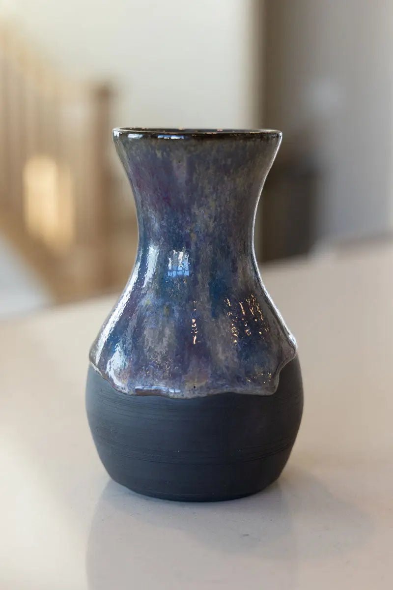 Iridescent Black Clay Medium Flower Pot - Elegant Plant Container for Indoor & Outdoor Decor, Home Garden, Office Plants