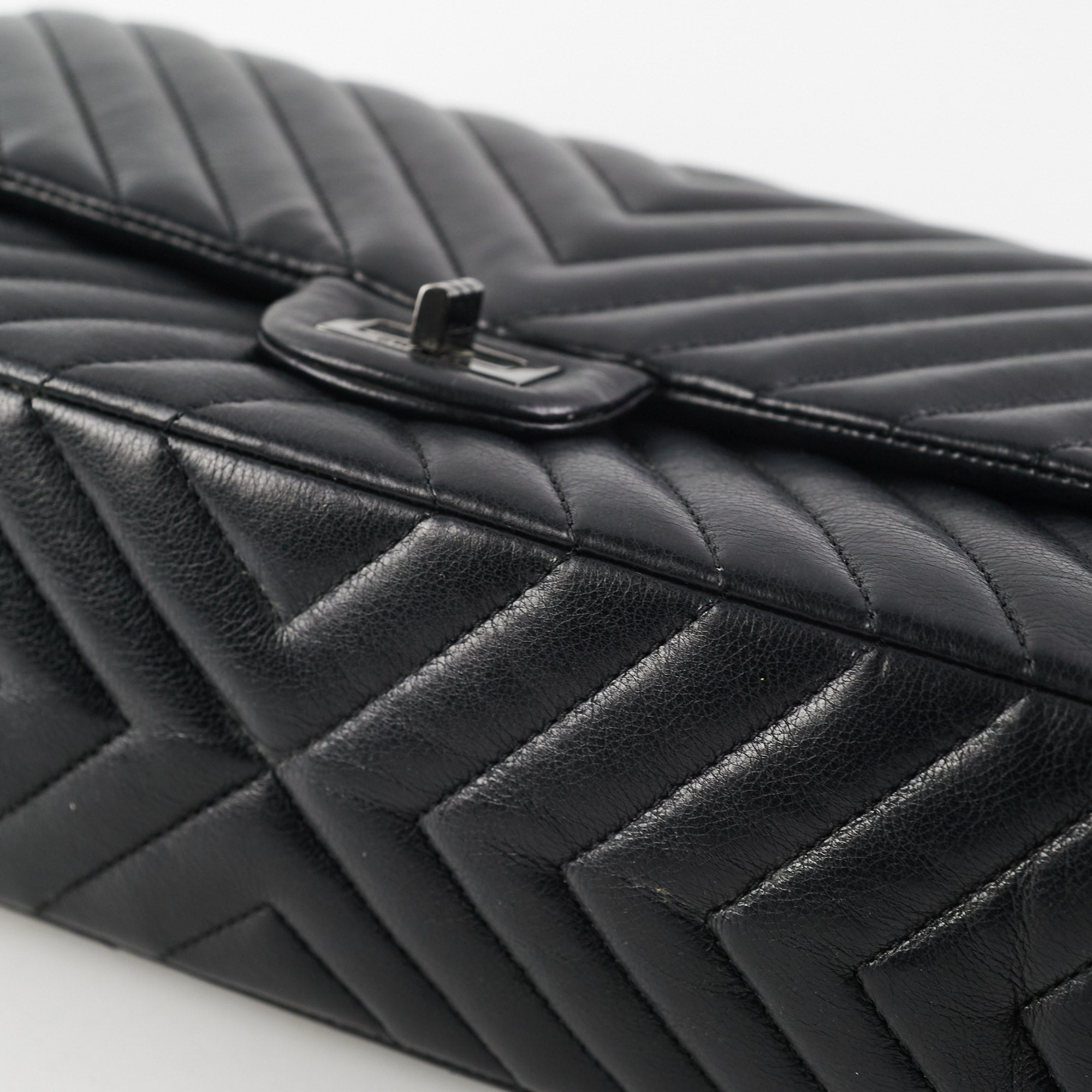 Chanel Reissue 226 Large Chevron Calfskin Leather Flap Bag - Luxury Designer Handbag for Women, Perfect for Evening Events & Special Occasions