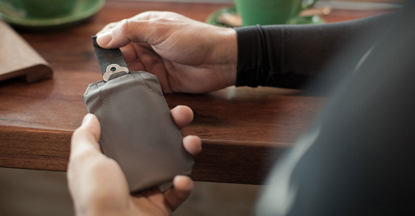 Bellroy Elements Sleeve - Premium Waterproof Phone Case for iPhone & Samsung | Slim Protective Cover for Everyday Use | Perfect for Travel, Hiking & Outdoor Adventures
