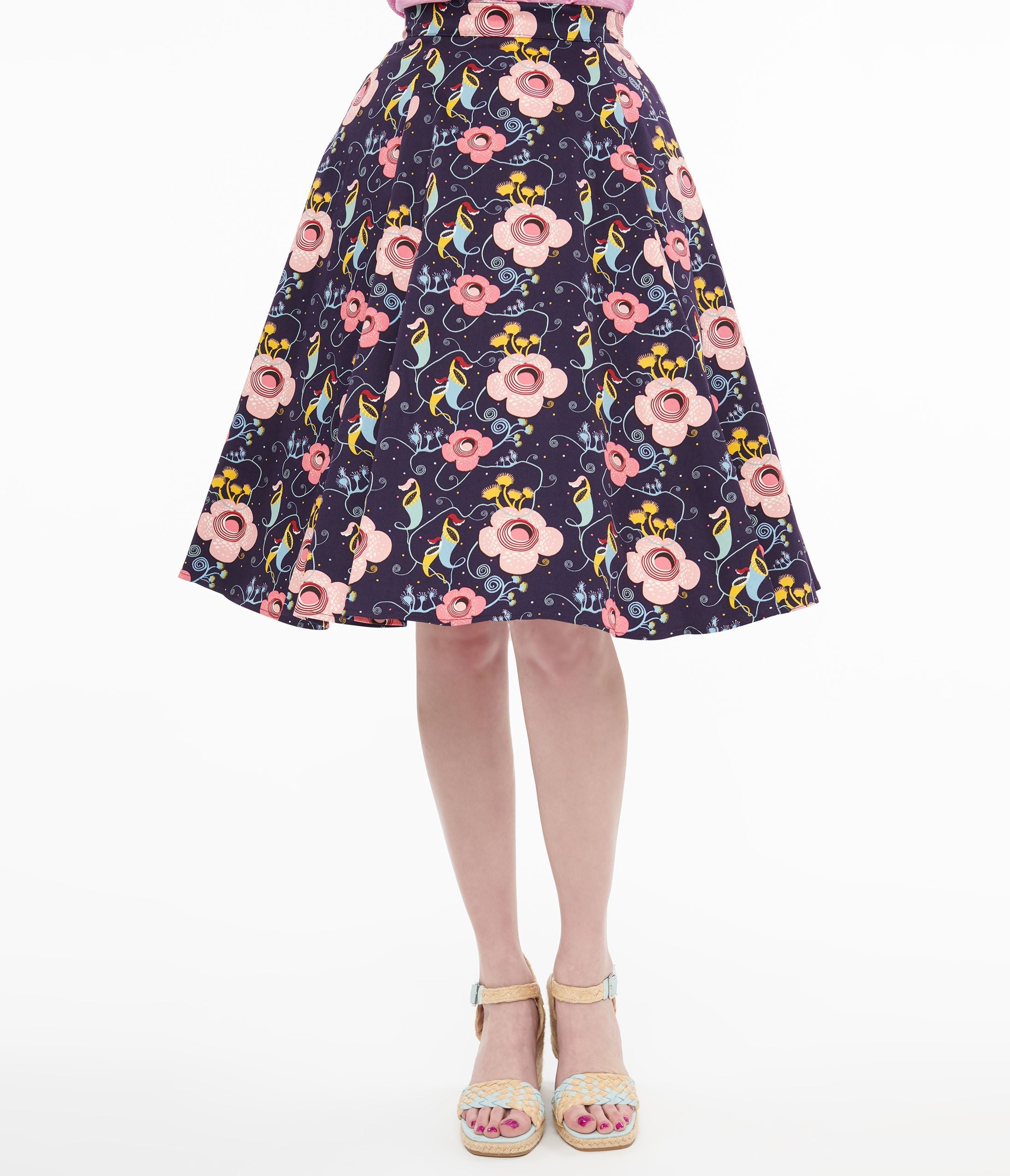 Vintage 1950s Dark Blue Carnivorous Plants Print Flare Skirt - Retro Botanical Fashion for Women, Perfect for Tea Parties, Swing Dancing & Vintage-Themed Events
