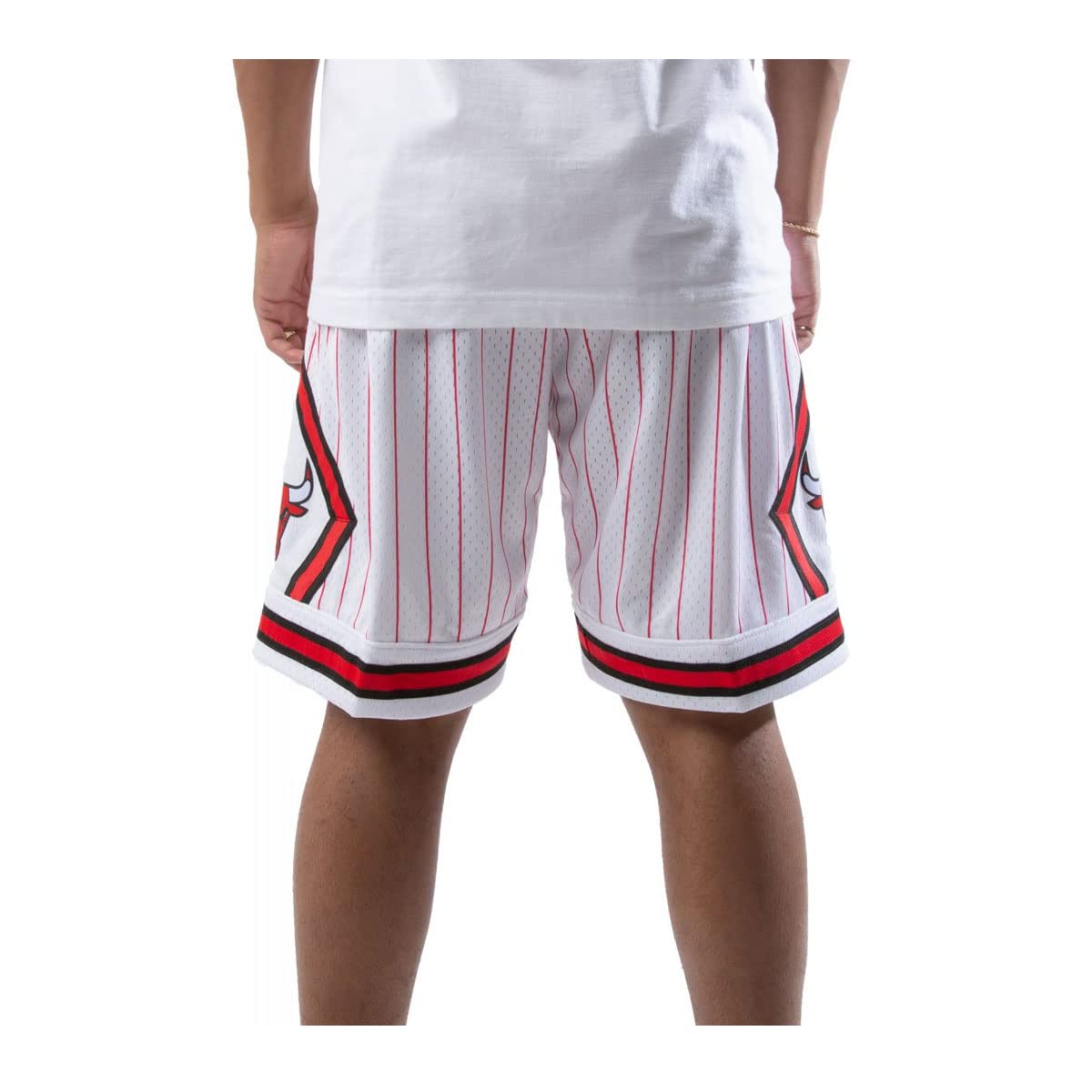 Mitchell & Ness Chicago Bulls 1995-96 Reload Swingman Shorts for Men - Medium Size, White - Perfect for Basketball Games, Gym Workouts & Retro Sports Fashion