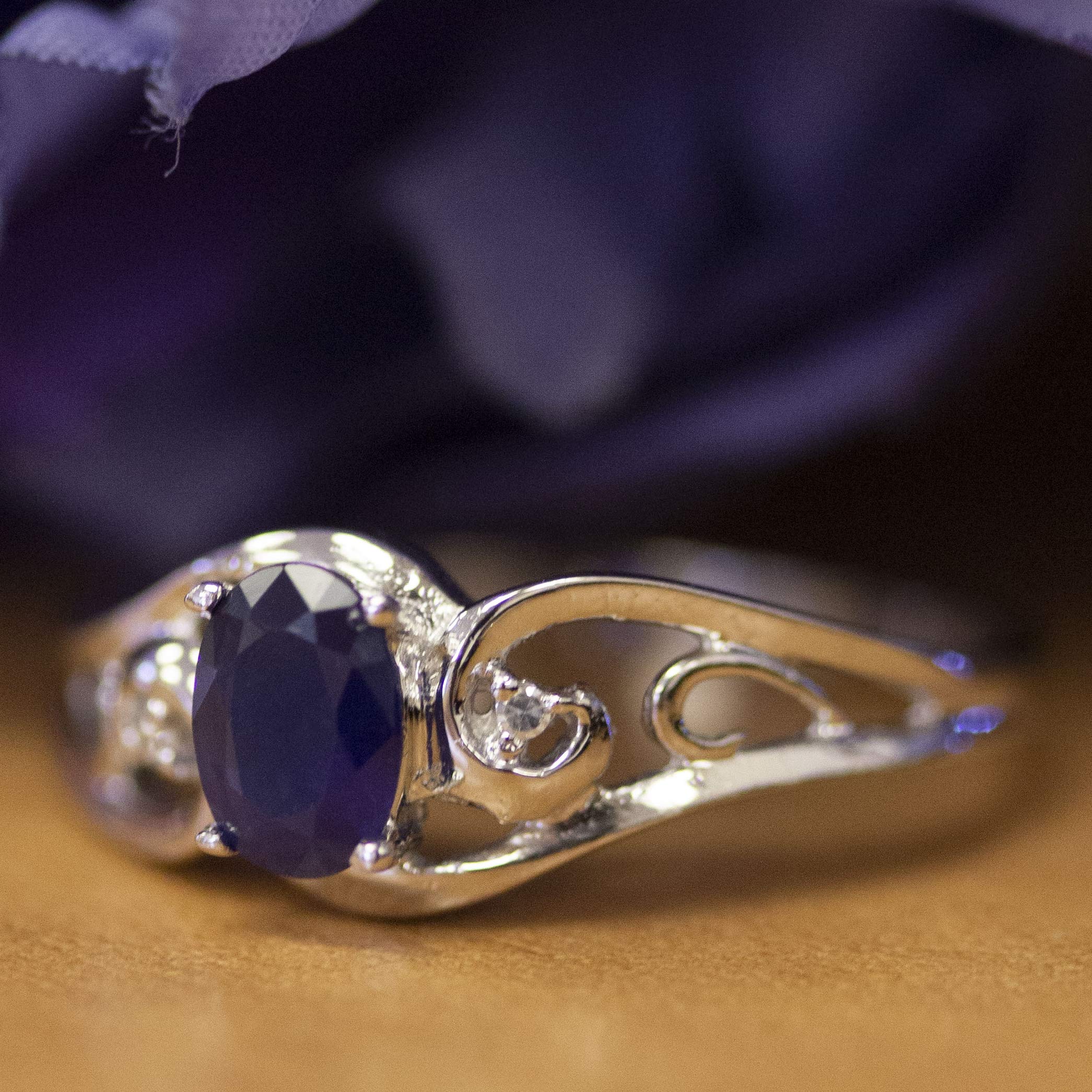 14K White Gold Oval Sapphire and Diamond Ring for Women – Elegant Engagement, Wedding, Anniversary Gift – Perfect for Proposals, Bridal Jewelry & Special Occasions