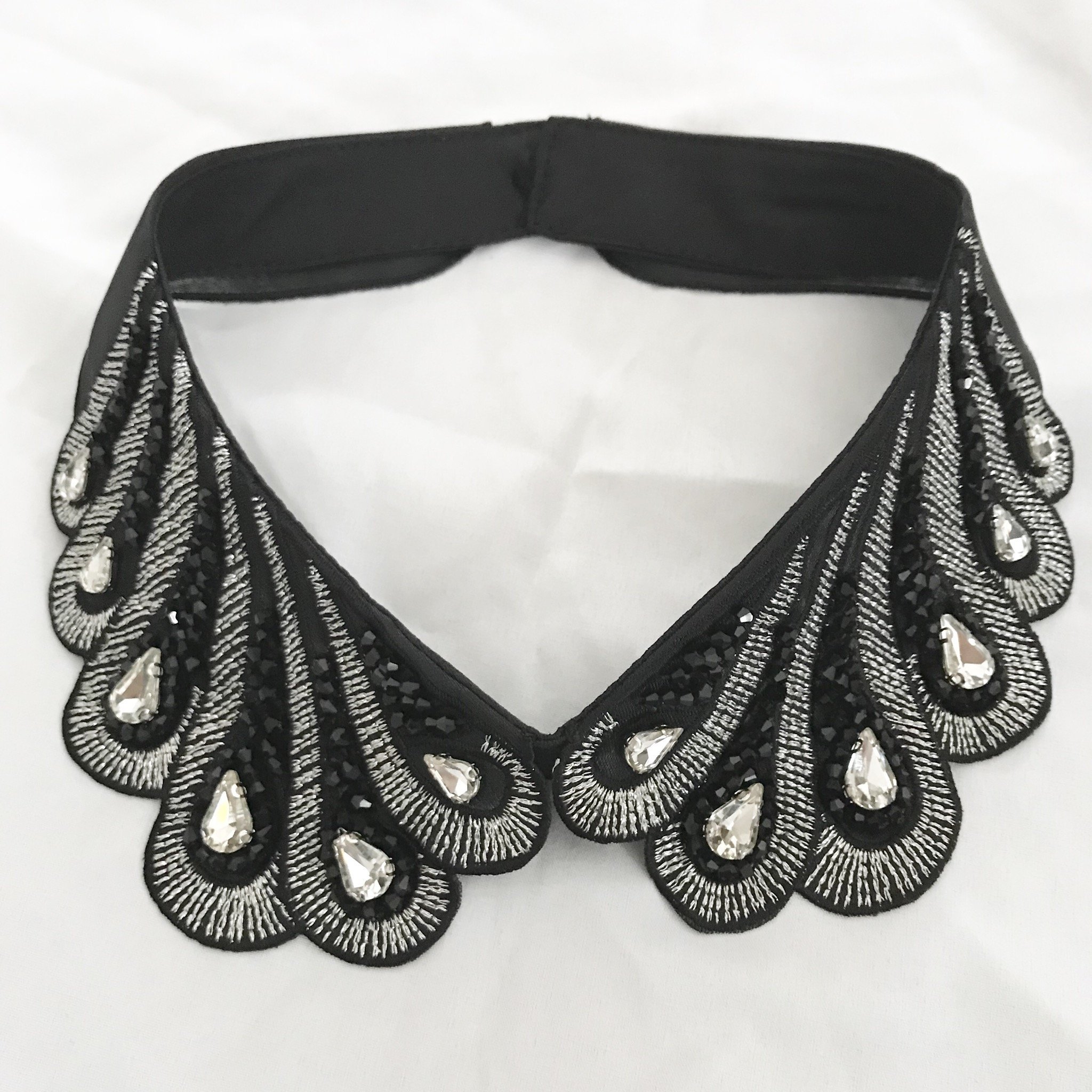 Elegant Black Beaded False Collar Lapel for Women & Girls - Fashion Detachable Necklace Accessory for Dresses, Blouses & Formal Wear
