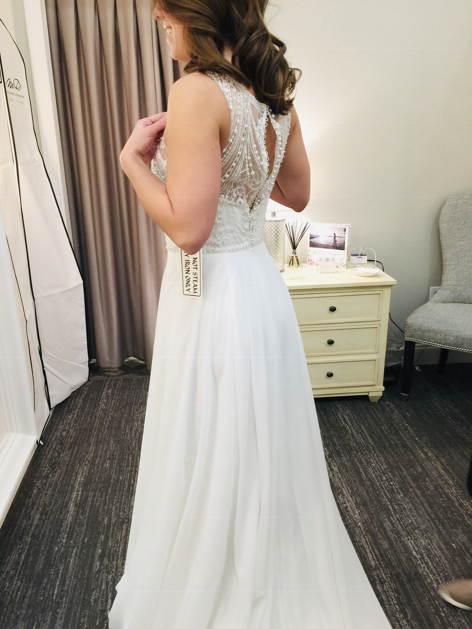 Watters Hathaway 19705 Plus Size Wedding Gown Sample Dress - Elegant Bridal Gown for Curvy Brides | Perfect for Beach Weddings, Church Ceremonies & Formal Receptions
