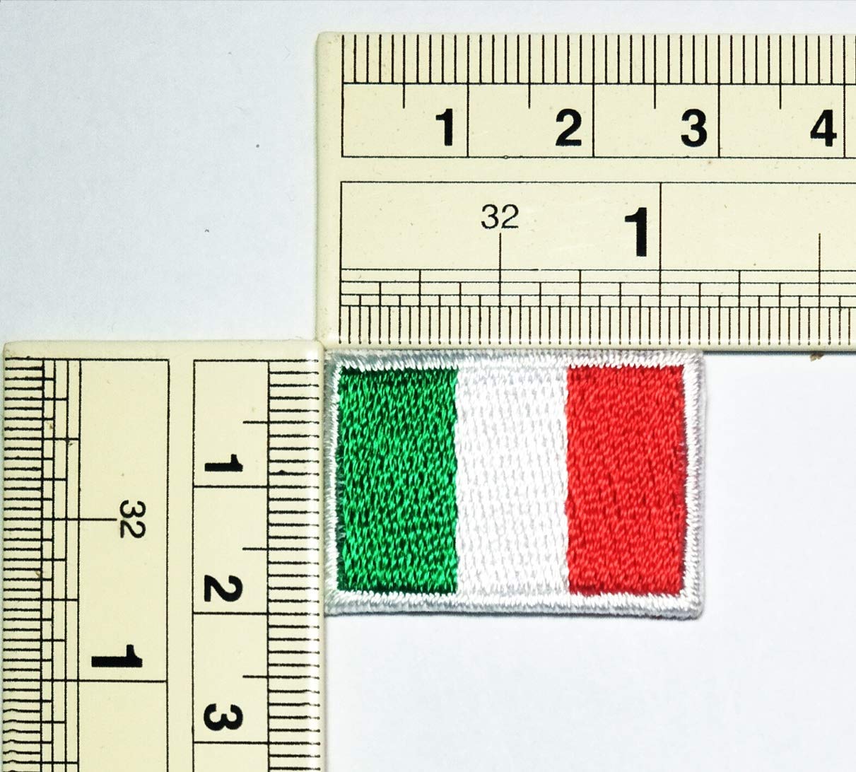 Umama Set of 3 Mini Italy Flag Iron-On Patches - Embroidered Fabric Appliques for DIY Crafts, Jackets, Backpacks & Needlework Projects | Country Flag Stickers for Machine Embroidery & World Culture Enthusiasts