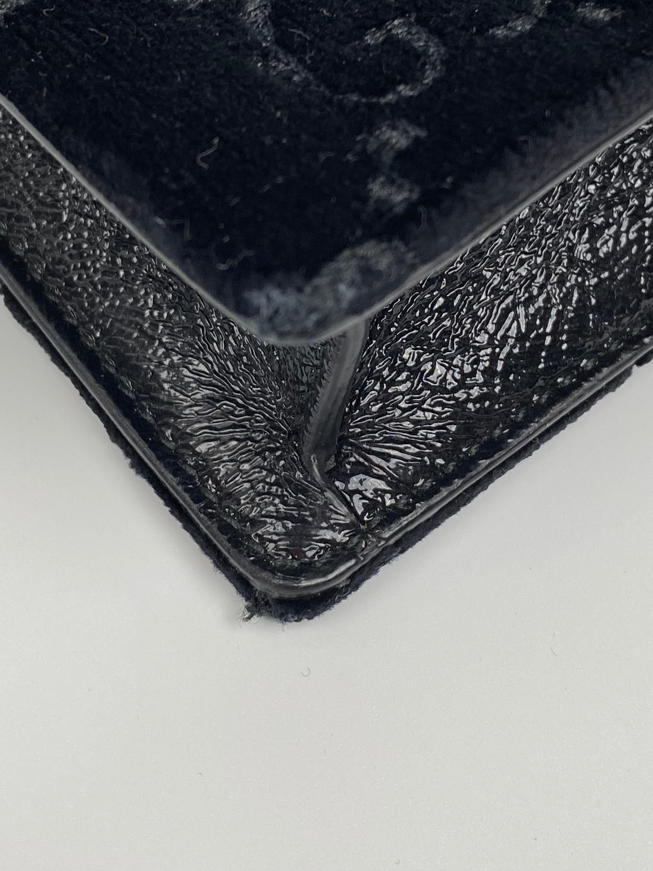 Gucci Mini Dionysus Velvet Shoulder Bag in Black - Elegant Crossbody Purse for Women, Perfect for Evening Parties & Date Nights
