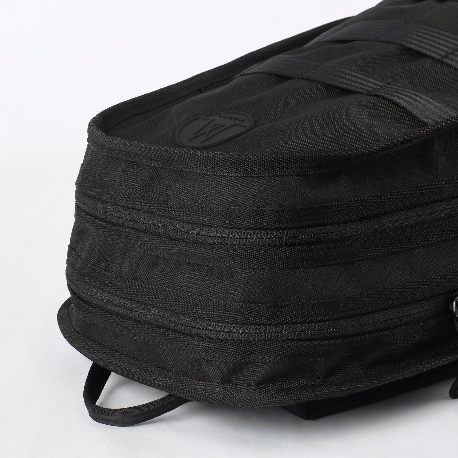 Napier Poser Backpack M - Lightweight Hiking Daypack for Outdoor Adventures, Travel & Daily Use