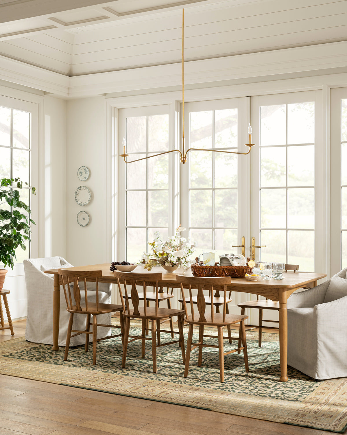 Stylish Phipps Modern Dining Table Set - 6 Seater Wooden Kitchen Table for Home & Restaurant Use - Perfect for Family Dinners, Entertaining Guests & Commercial Dining Spaces