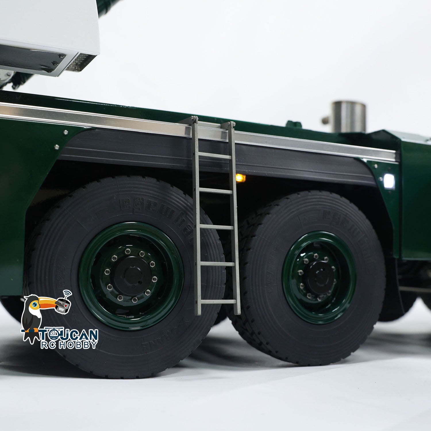 Eyewhale 1/14 Scale 6-Axle LTM1350 RC Hydraulic Mobile Crane - 5M Length Radio Controlled Heavy Duty Construction Vehicle, Ready-to-Run (PNP) Hobby Model for Adults - Perfect for Construction Site Simulation, RC Enthusiast Collections, and Engineering Education