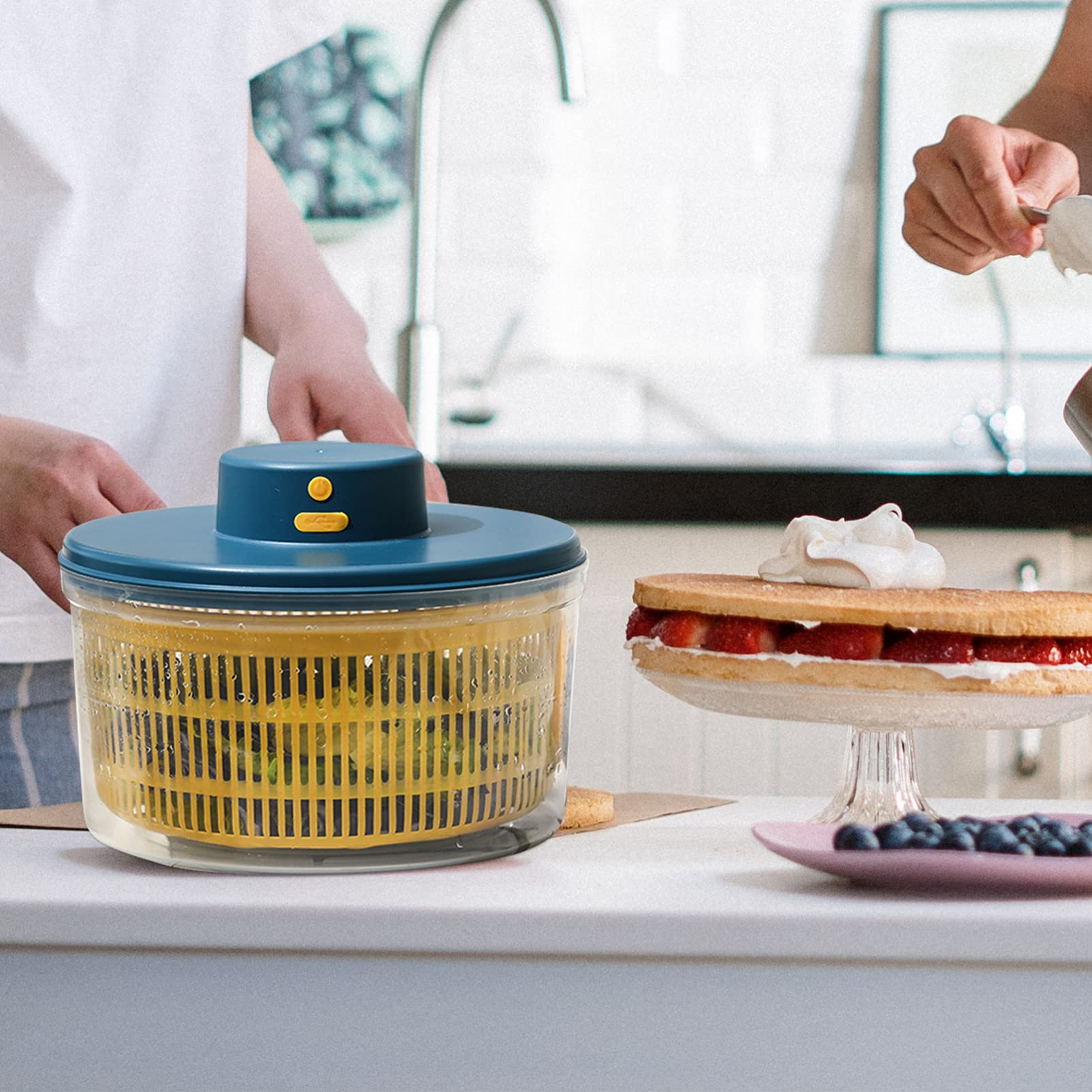Beaupretty 1-Piece Electric Vegetable Dehydrator & Food Dryer Machine - Portable Fruit, Meat, Salad Blender with Strainer Basket - Perfect for Home Kitchen, Camping & Healthy Snack Preparation