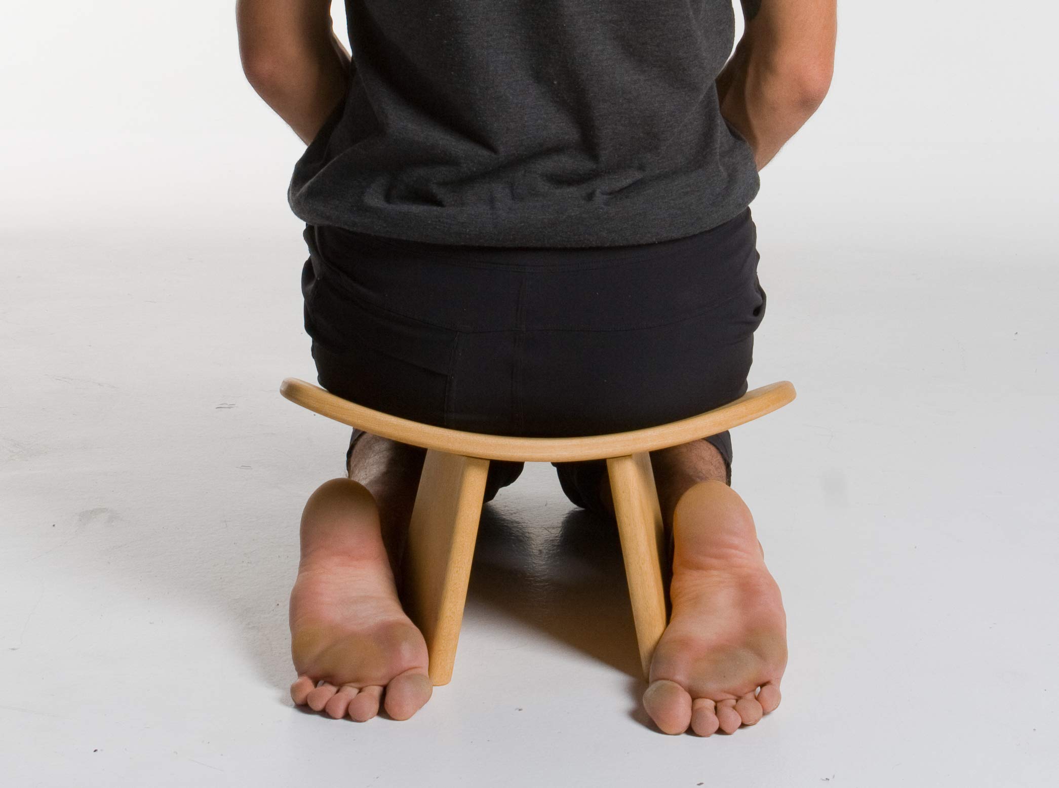 IKUKO Solid Wood Meditation Bench - Handmade Eco-Friendly Kneeling Seat for Yoga & Zen Practice - Ergonomic Seiza Stool for Home, Studio & Temple Use