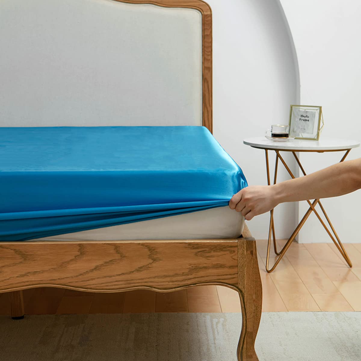 Premium Queen Fitted Sheet - Deep Pocket Microfiber Bottom Sheet - Fade & Shrink Resistant, Durable & Easy Care (1 Piece, No Pillowcases) - Perfect for Guest Rooms, Dorms & Luxury Bedding (Queen Size, Blue, 2-Pack)