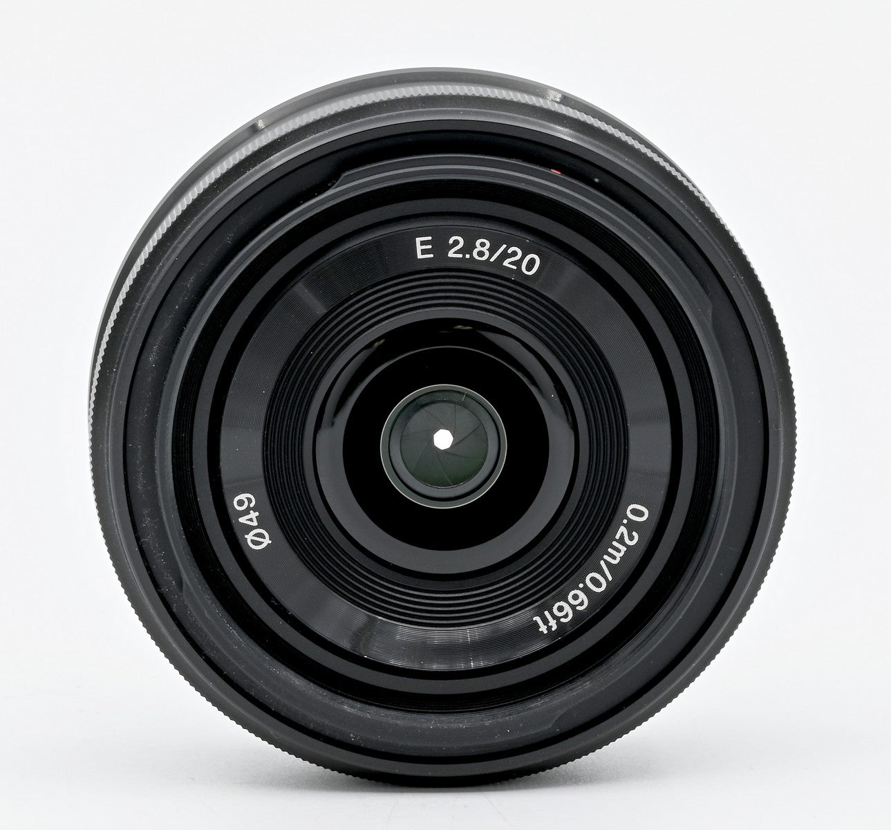 Used Sony E 20mm f/2.8 Lens for Sony Mirrorless Cameras - Perfect for Travel, Street & Low-Light Photography