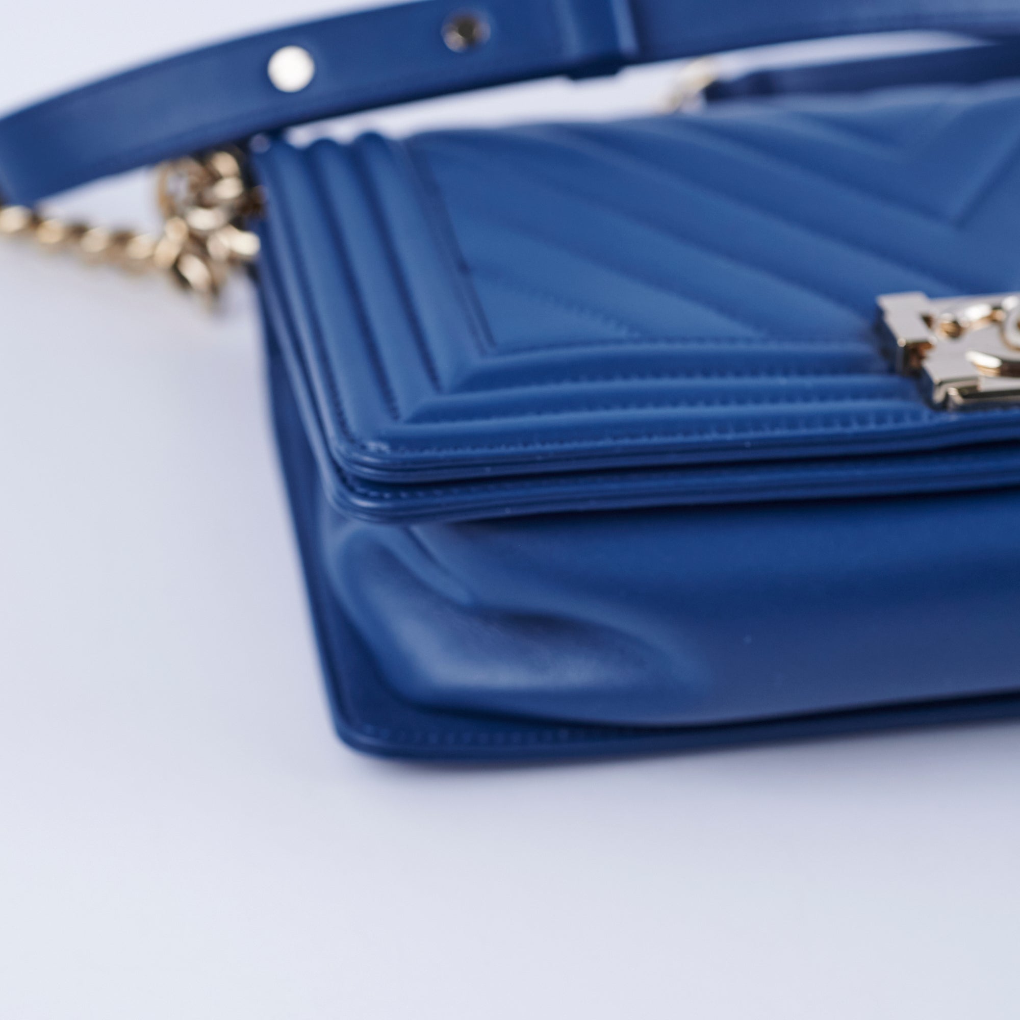 Chanel Old Medium Boy Chevron Lambskin Blue Leather Handbag - Luxury Crossbody Bag for Women, Perfect for Date Night & Special Occasions