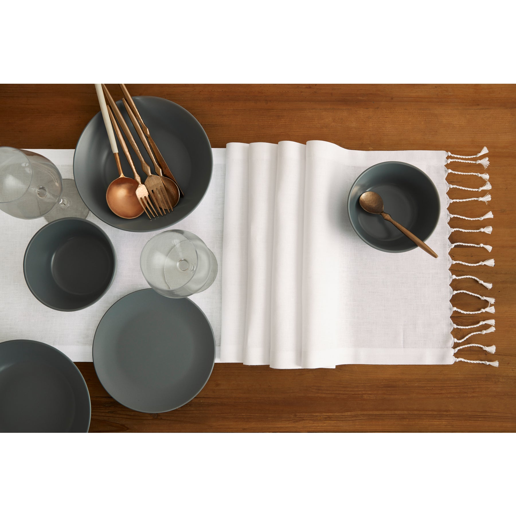 Elegant Twisted Tassels Table Runner for Dining Room Decor - Perfect for Weddings, Parties & Holiday Table Settings