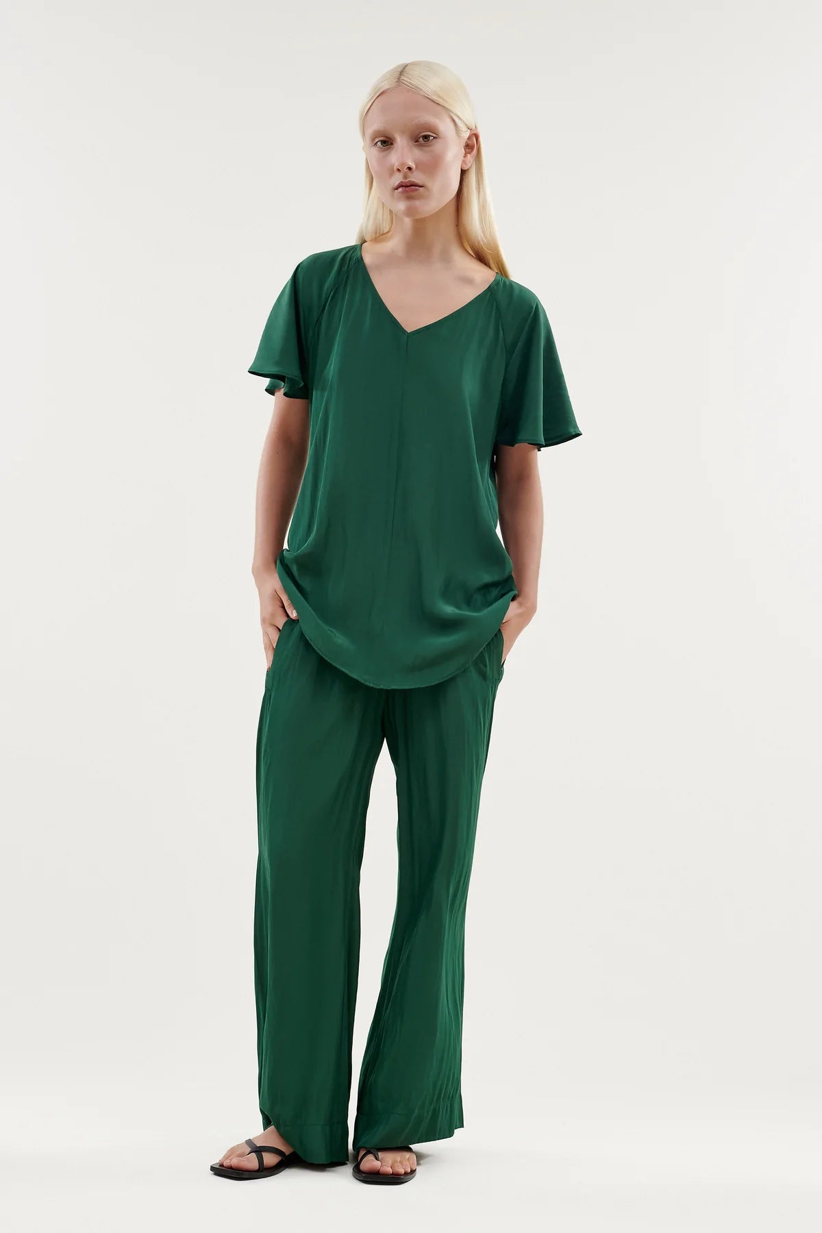 Empati Tee - Soft Cotton Emerald Green T-Shirt for Men & Women | Casual Comfort Wear for Everyday Outfits & Relaxing at Home
