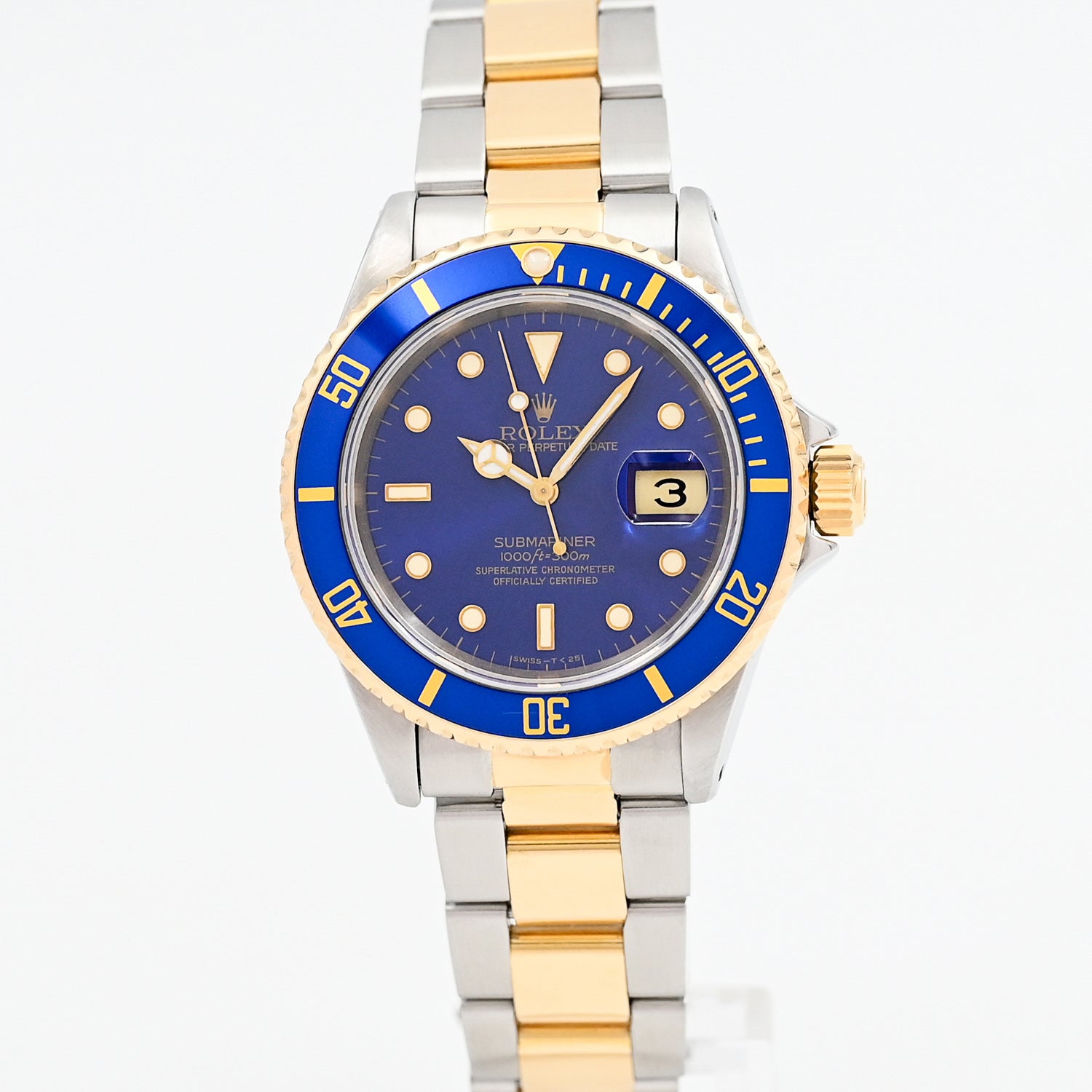 Vintage Rolex Submariner Date 40mm Men's Watch 1990 - Luxury Diver Timepiece for Collectors & Water Sports Enthusiasts