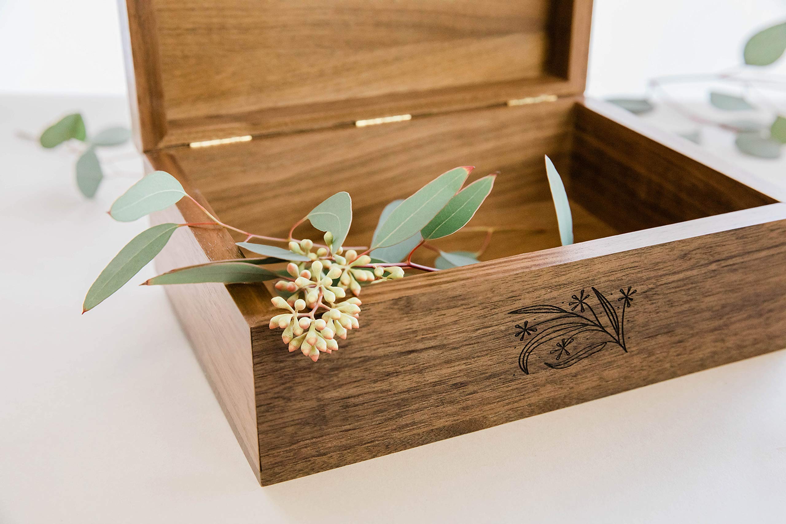 Personalized Floral Monogram Wooden Keepsake Box - Custom Engraved Gift for Wedding, Anniversary, Baby Shower & Memory Storage - Perfect for Jewelry, Photos & Special Mementos