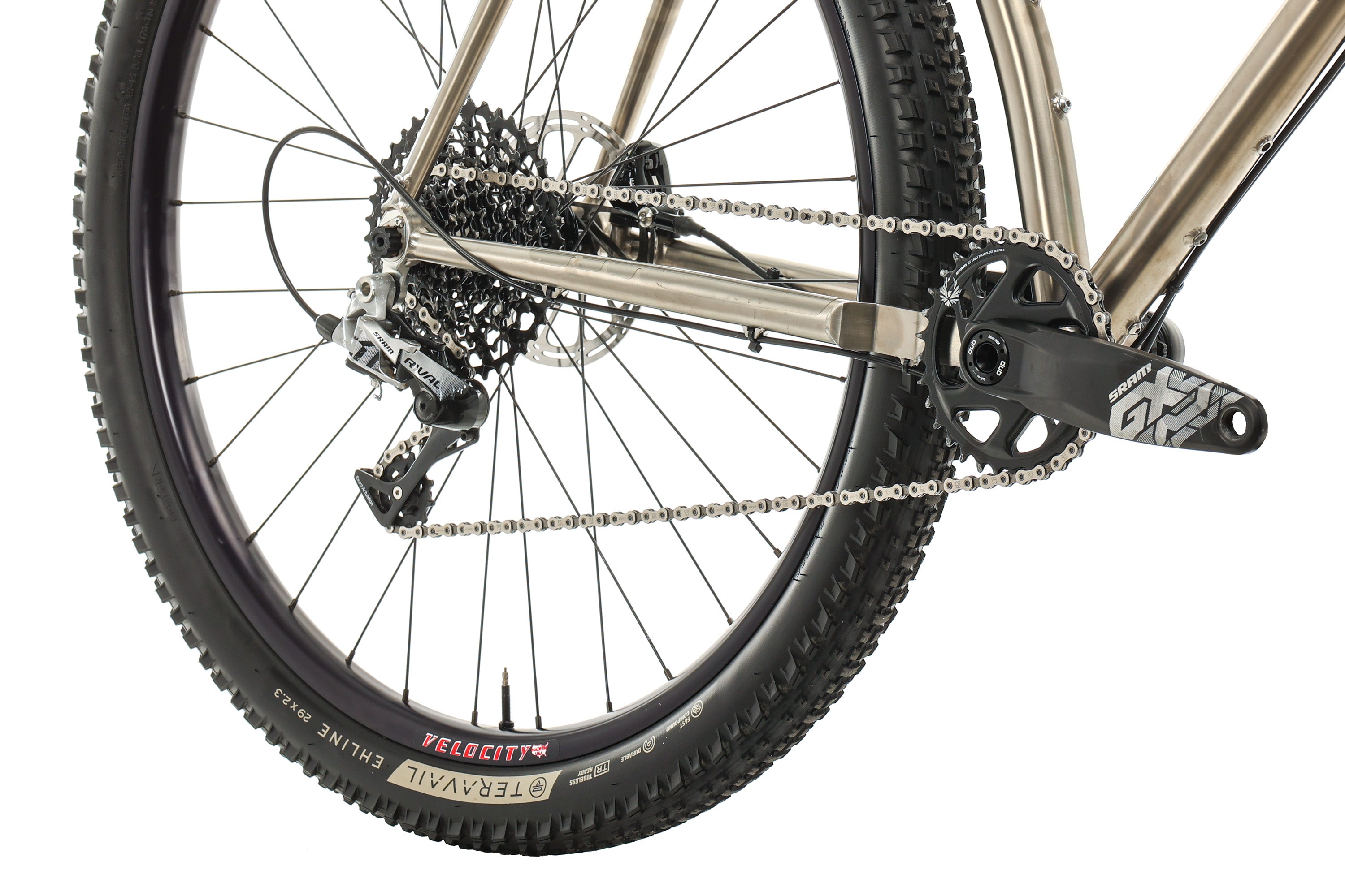 Bearclaw Bicycle Co. Beau Jaxson Gravel Bike - 60cm Frame Size | Lightweight Carbon Fiber Adventure Bike for Men & Women | Perfect for Off-Road Trails, Commuting & Long-Distance Cycling