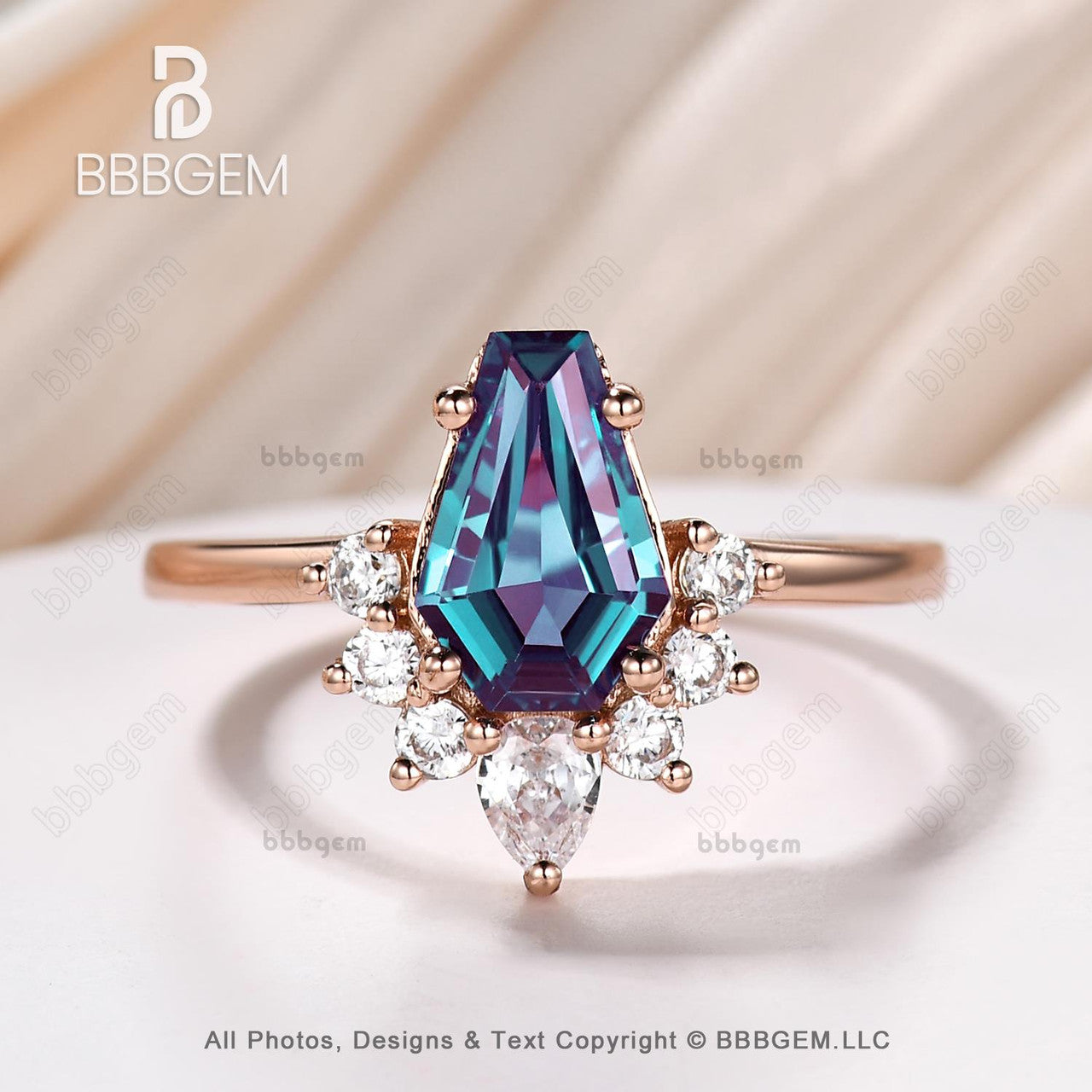 Vintage Rose Gold Coffin Alexandrite Engagement Ring Set with Open Gap Black Spinel Band for Women - Perfect Anniversary Gift for Her, Wedding Proposal, Valentine's Day & Special Occasions