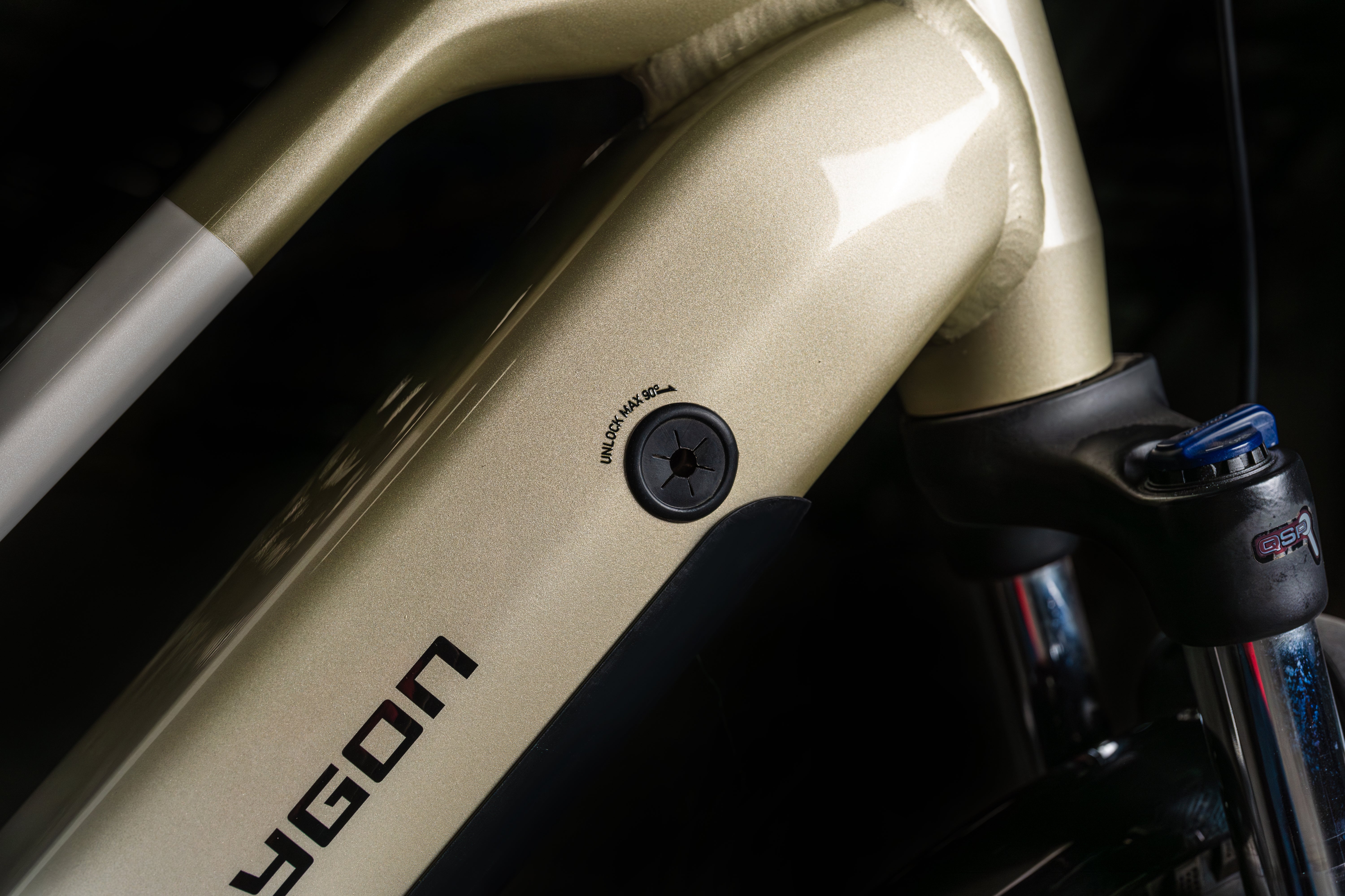 Polygon Kalosi Lanes Prime Bosch Urban Electric Bike - Commuter E-Bike with 500W Motor & 28mph Speed - Perfect for City Riding & Daily Commutes