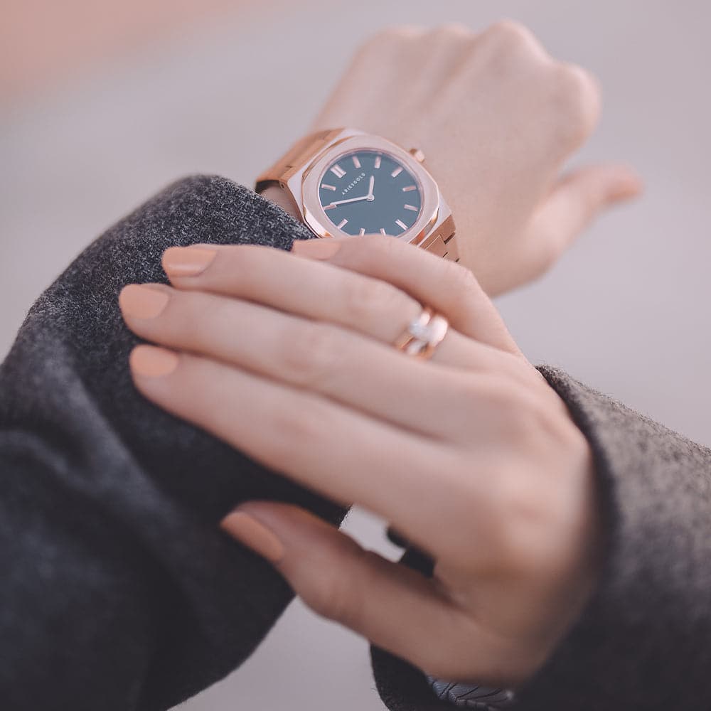 ARIES GOLD Limited Edition Women's Watch - Rose Gold & Black Rubber Strap - Luxury Fashion Timepiece for Women - Perfect for Office, Party & Everyday Wear