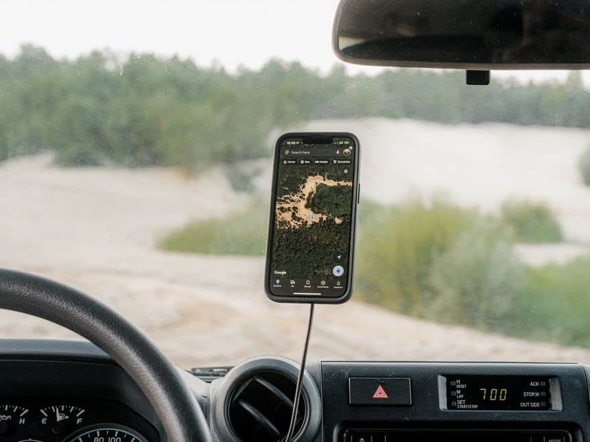 Quad Lock Universal Car Phone Mount - Secure Smartphone Holder for iPhone & Android - Perfect for GPS Navigation & Hands-Free Driving