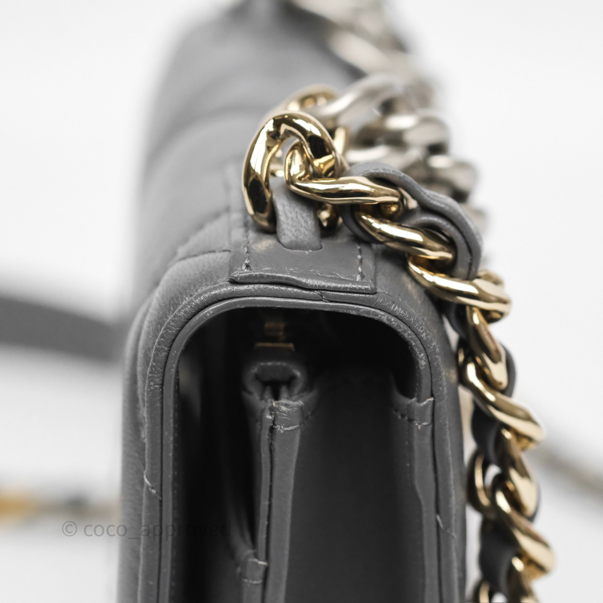 Chanel 19 Wallet on Chain WOC Crossbody Bag - Grey Lambskin Leather with Mixed Hardware - Perfect for Evening Out & Daily Use