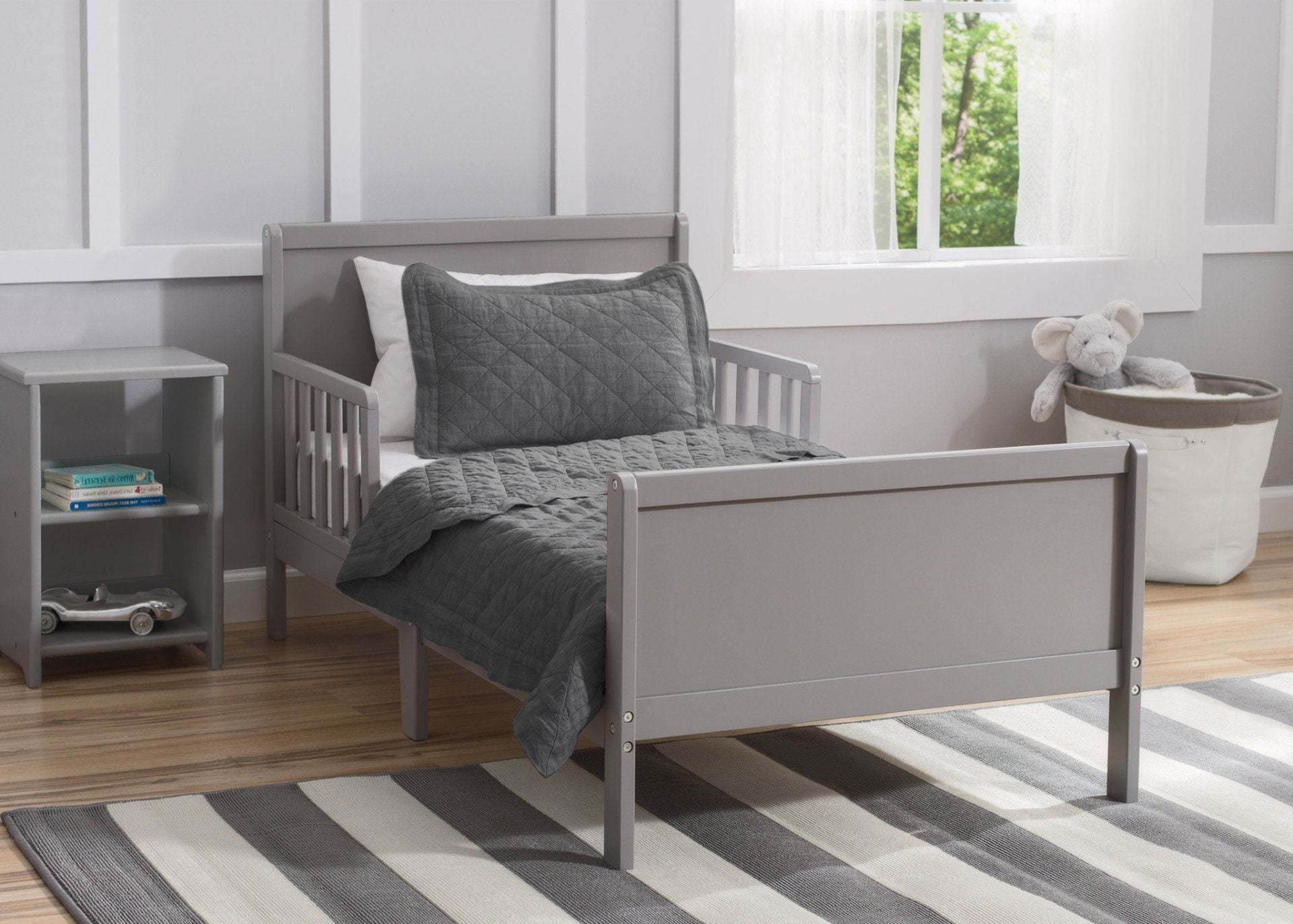 Stylish and Safe Toddler Bed for Kids - Comfortable & Durable Wooden Toddler Bed with Guardrails - Perfect for Nursery, Bedroom, and Daycare Use
