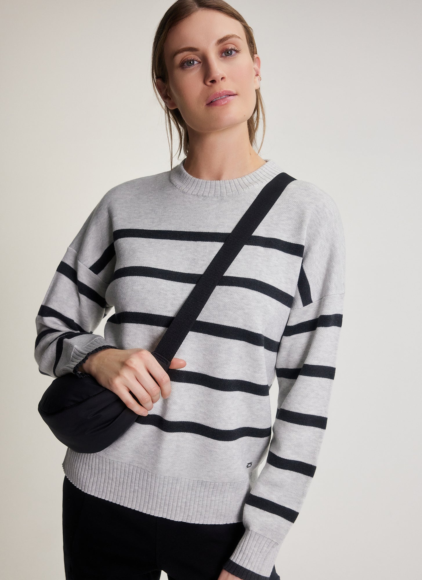 HAUT RELAX BERNE - Premium Comfort Wear for Women & Men - Perfect for Yoga, Lounge & Travel