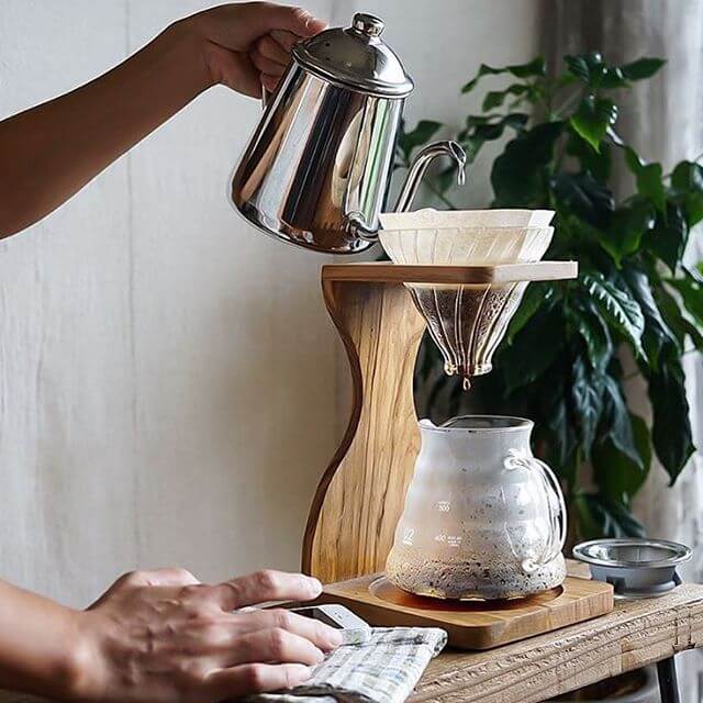 Hario V60 Clear Range Server - 700ml Glass Coffee Dripper & Carafe for Pour Over Brewing - Perfect for Home, Office, and Specialty Coffee Shops
