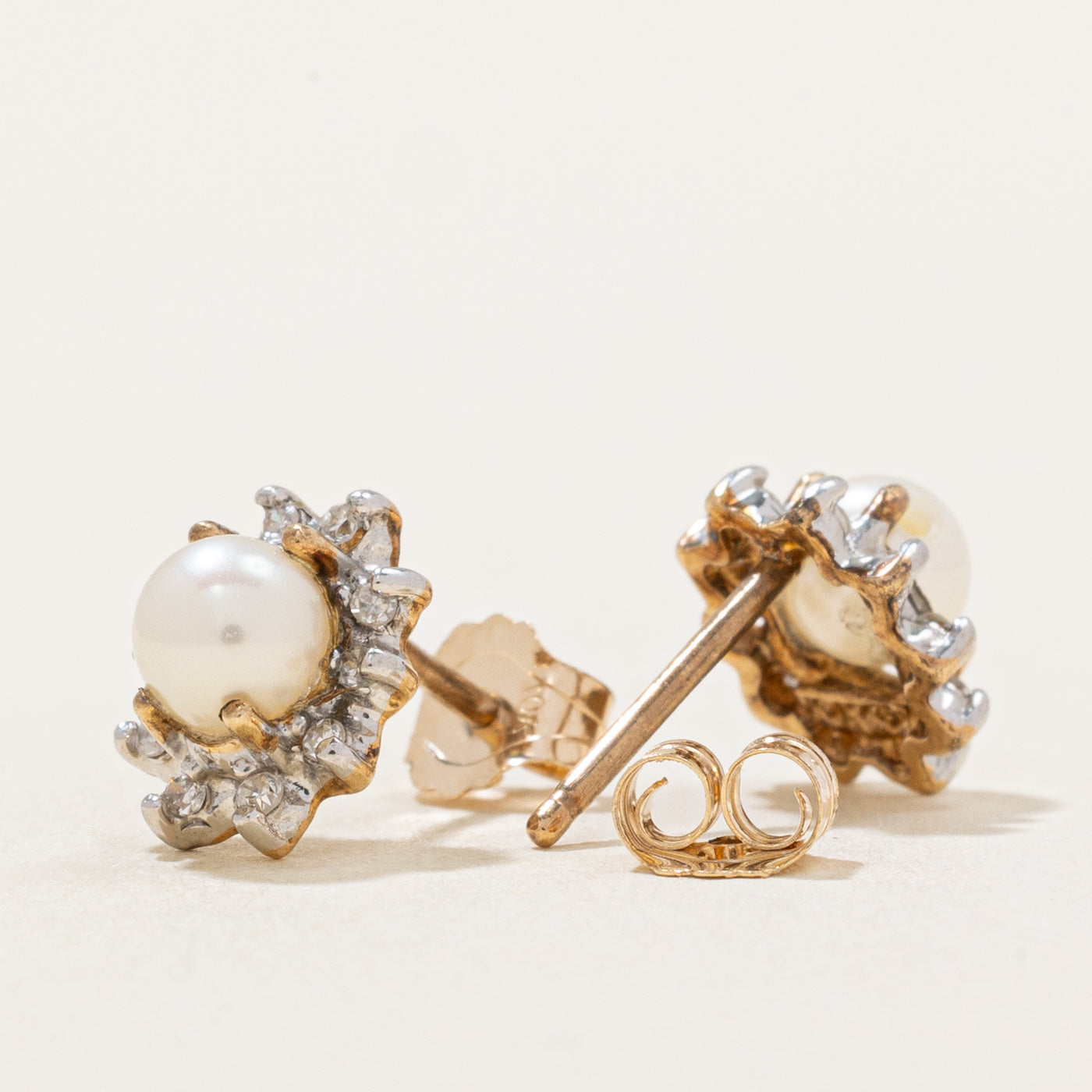 Exquisite 1.00ctw Pearl & 0.10ctw Diamond Halo Earrings - Elegant White Gold Jewelry for Weddings, Anniversaries & Special Occasions
