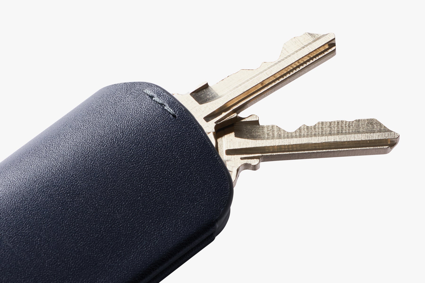 Bellroy Key Cover Plus Third Edition - Premium Leather Key Organizer for Keys, Cards & Cash | Slim & Durable RFID Protection | Perfect for Travel, Work & Everyday Carry (EDC)
