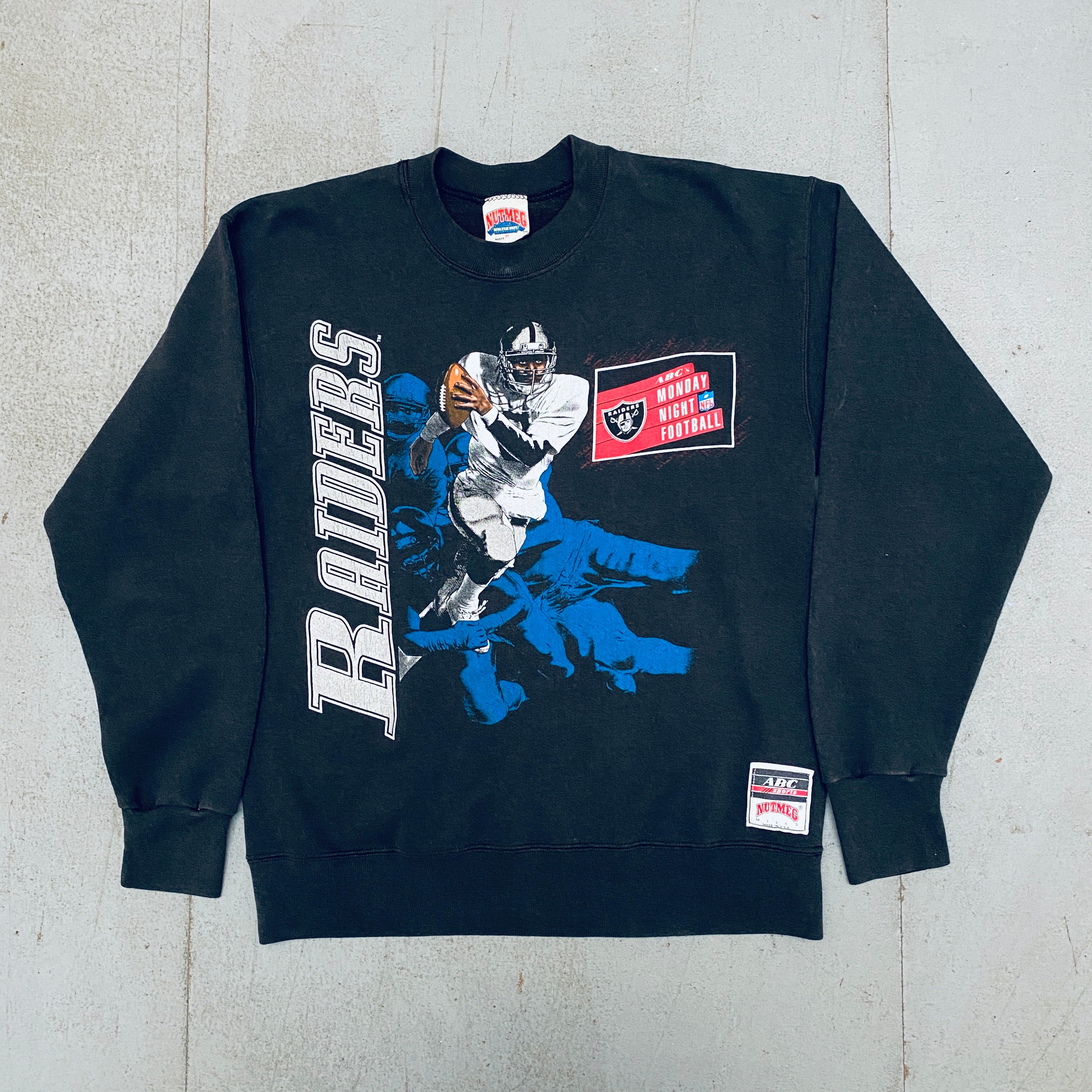 Los Angeles Raiders 1990s Nutmeg Mills ABC Monday Night Football Graphic Sweatshirt (Medium) - Vintage NFL Fan Gear for Game Day & Retro Sports Collectors