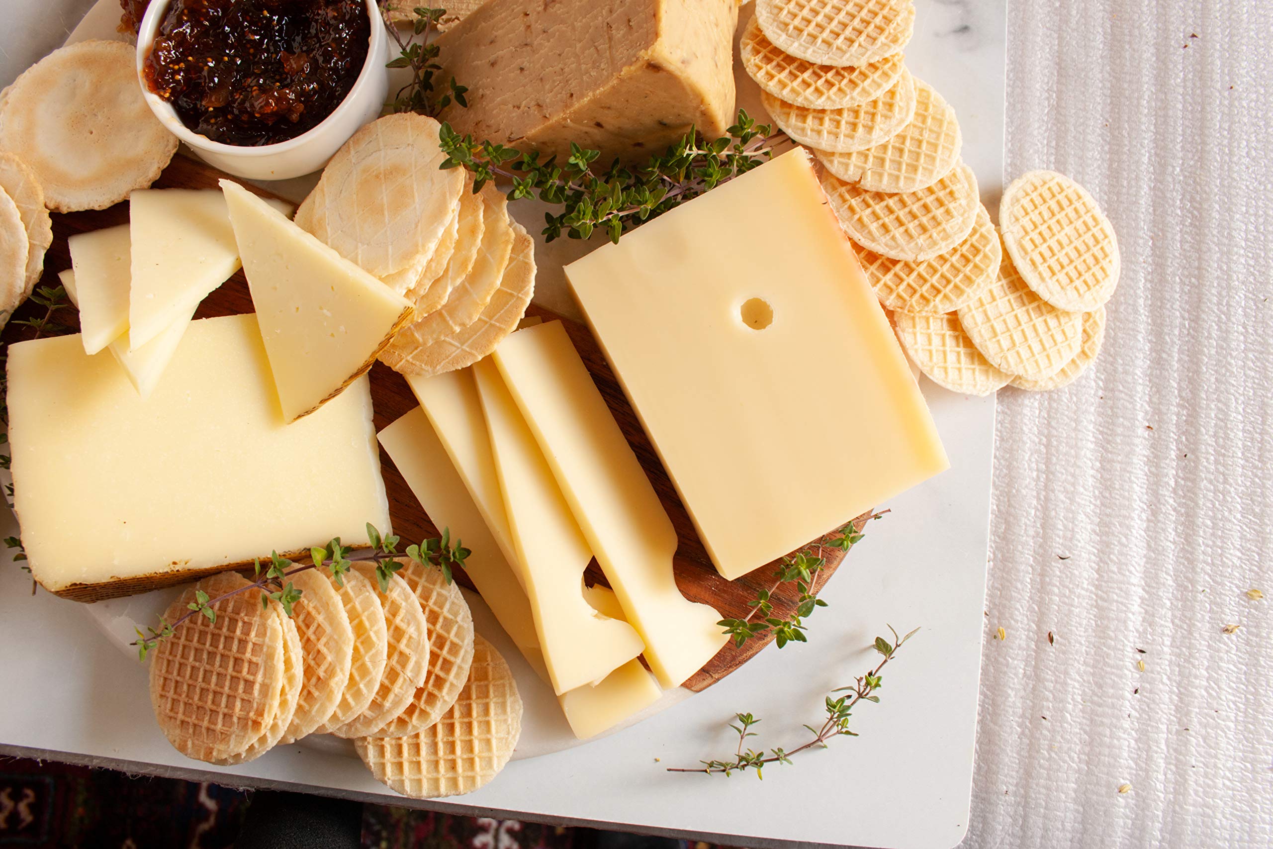Premium Swiss Cheese Fondue Set in Elegant Gift Box - Includes Chef's Fondue Recipe - Blend of Emmentaler, Gruyere & Appenzeller Cheeses - Perfect for Romantic Dinners, Holiday Parties & Family Gatherings