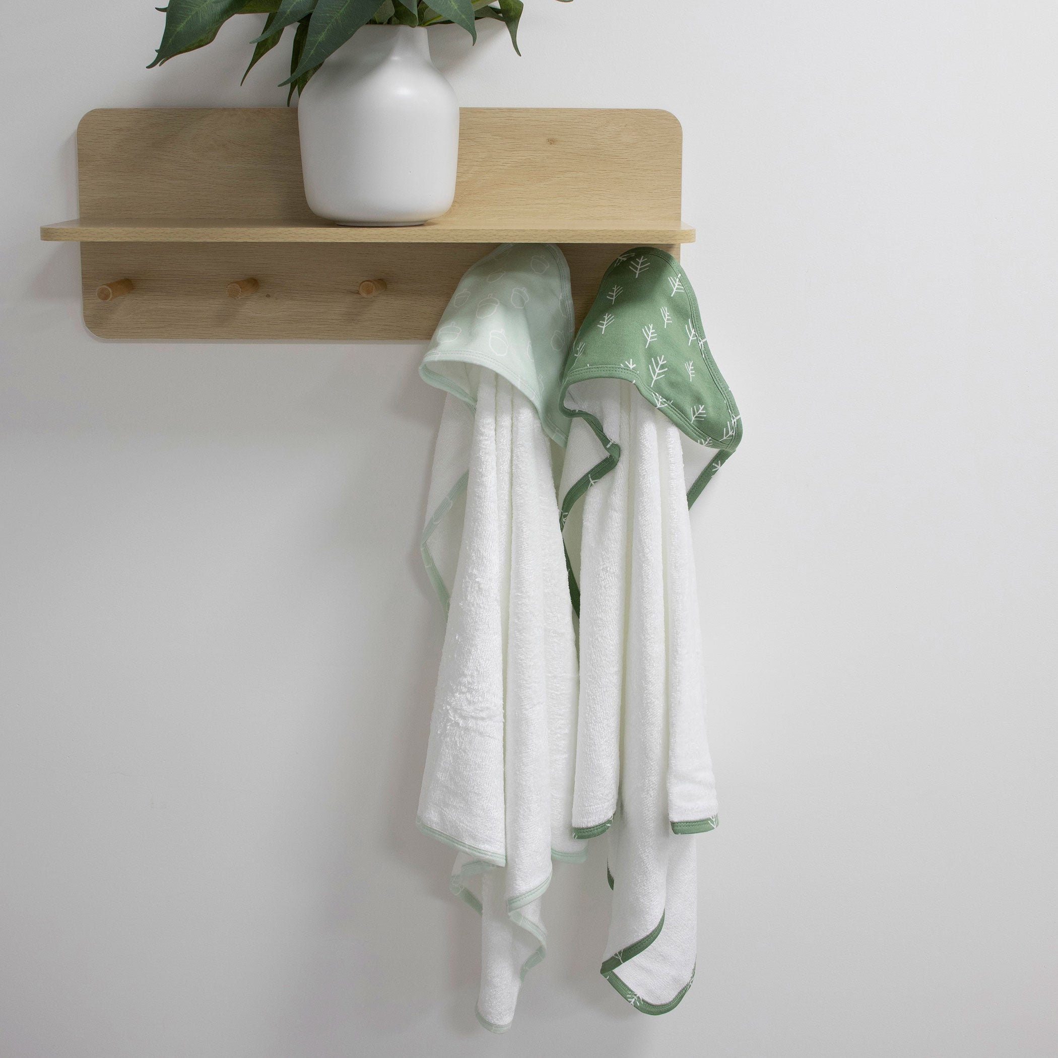 Nordic Style 2-Pack Hooded Towel Set - Soft Avocado & Forest Green Baby Bath Towels for Newborns, Infants & Toddlers - Perfect for Bath Time, Swimming & Beach Outings