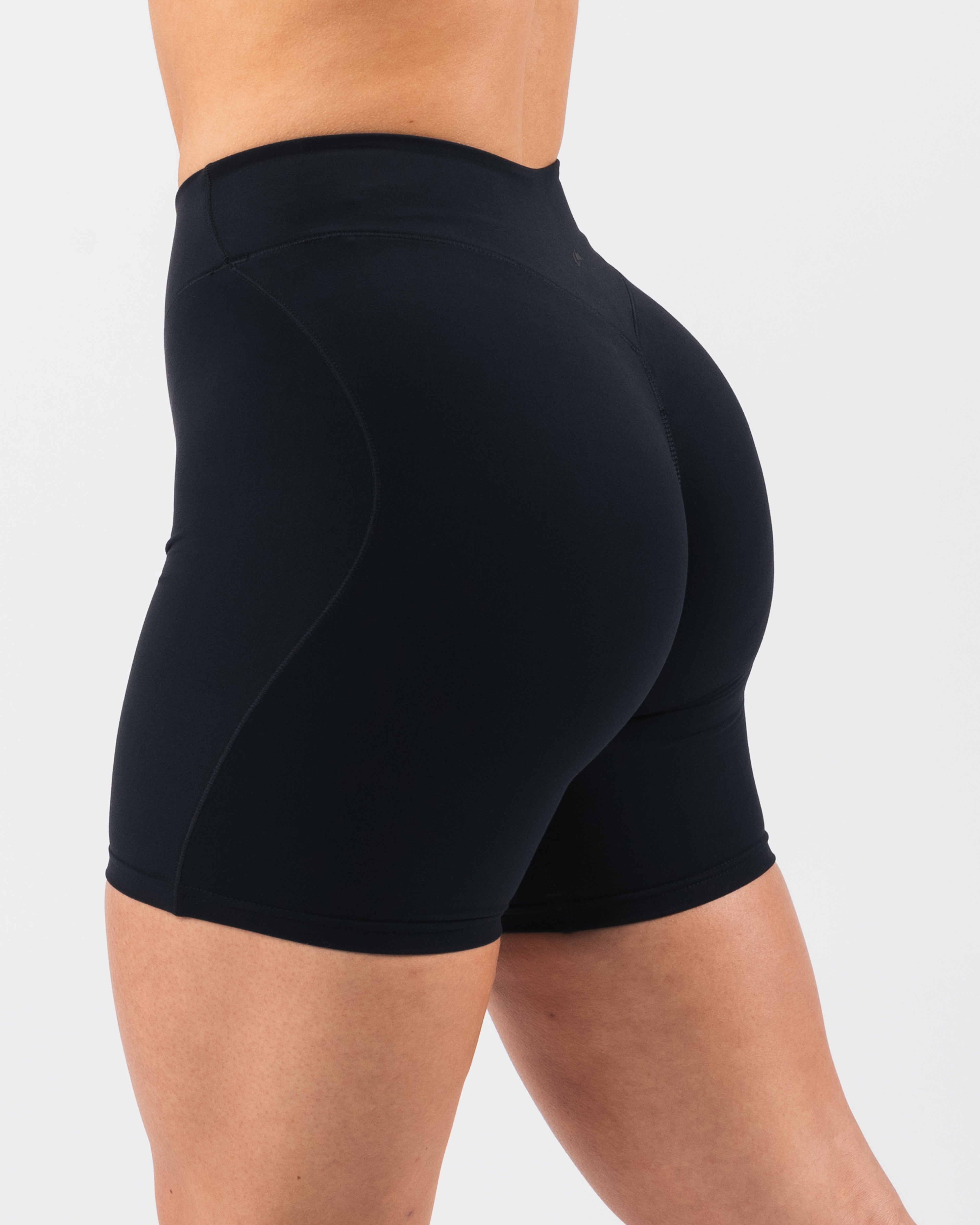 Everyday Core Short 7