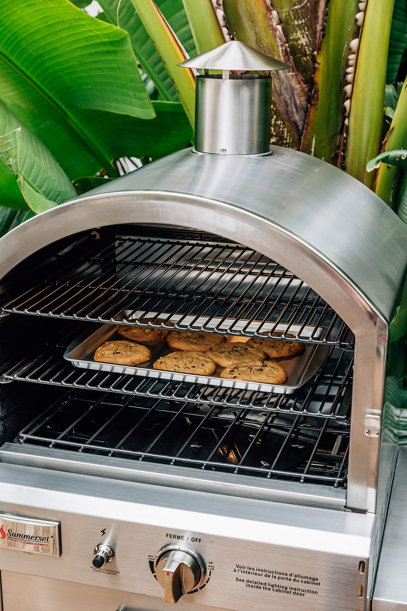 Summerset SS-OVFS-LP Freestanding Propane Gas Outdoor Pizza Oven - Portable Backyard Pizza Maker for Patio, Garden & Camping - Perfect for Wood-Fired Style Pizzas, Bread & Roasting