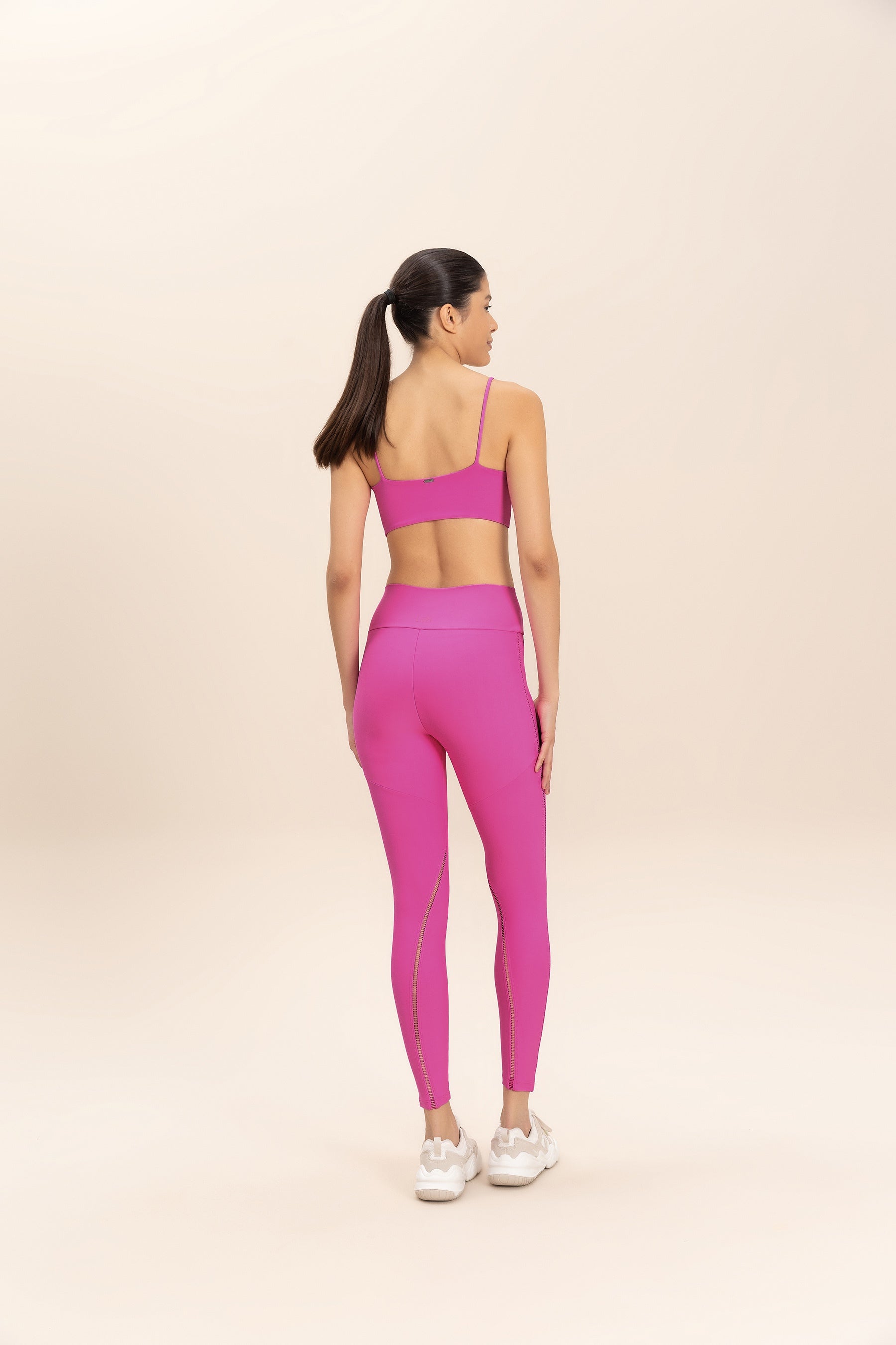 Curve Sense® High Support Sports Bra for Women - Comfortable & Breathable Workout Top for Running, Yoga & Gym