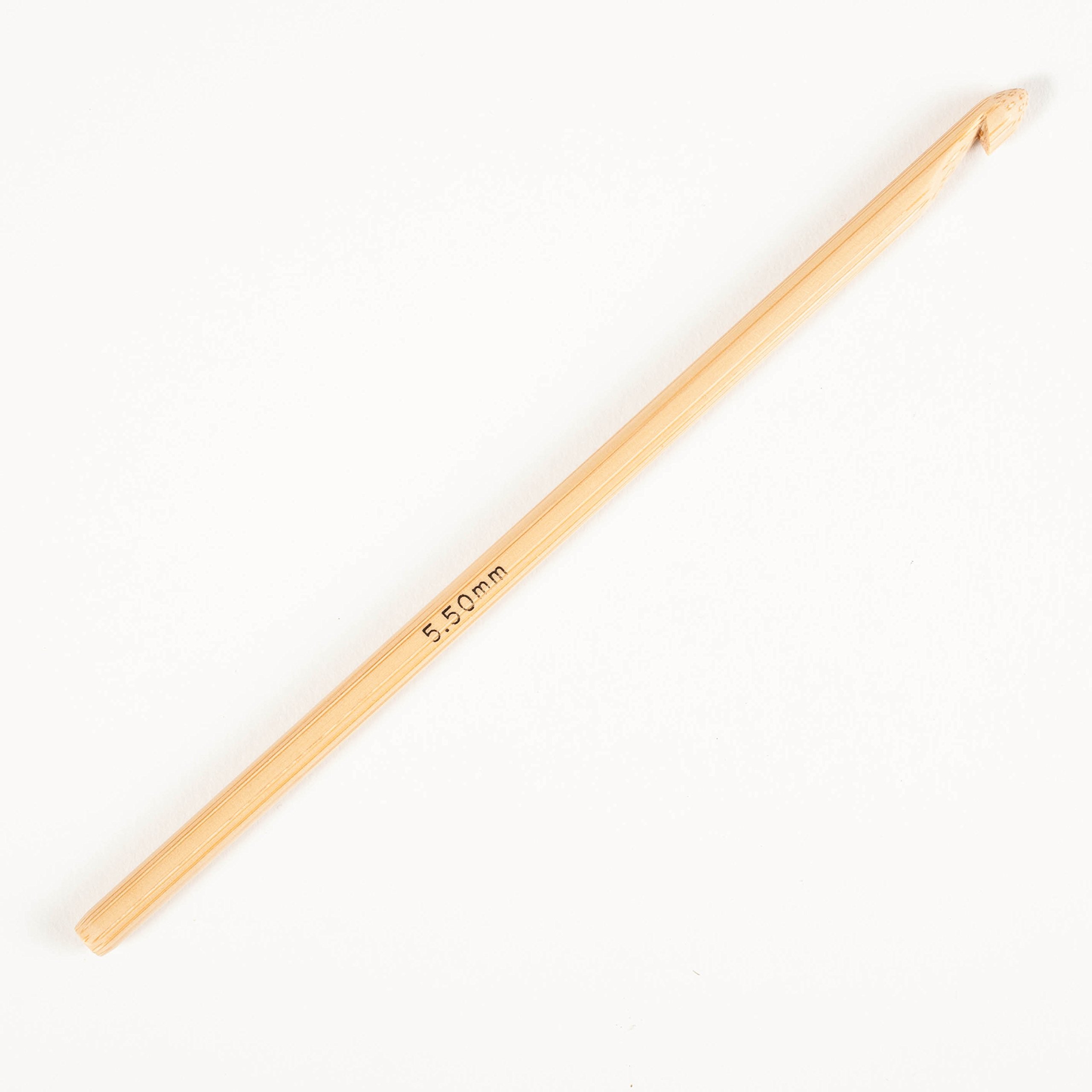 Addi Bamboo Crochet Hooks 4.50mm (Size H/8) - 15cm Ergonomic Knitting Needles for Crocheting, Yarn Crafts - Perfect for Blankets, Scarves, Amigurumi & DIY Projects