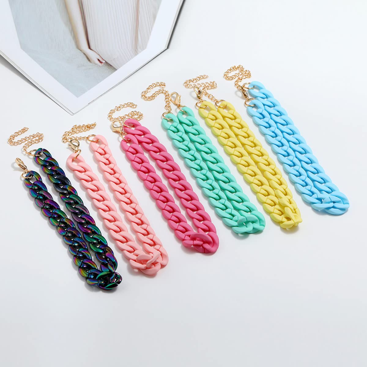 Stylish Multicolor Acrylic Figaro Chain Necklace - Chunky Cuban Link Resin Jewelry for Women & Girls | Perfect for Parties, Festivals & Everyday Wear