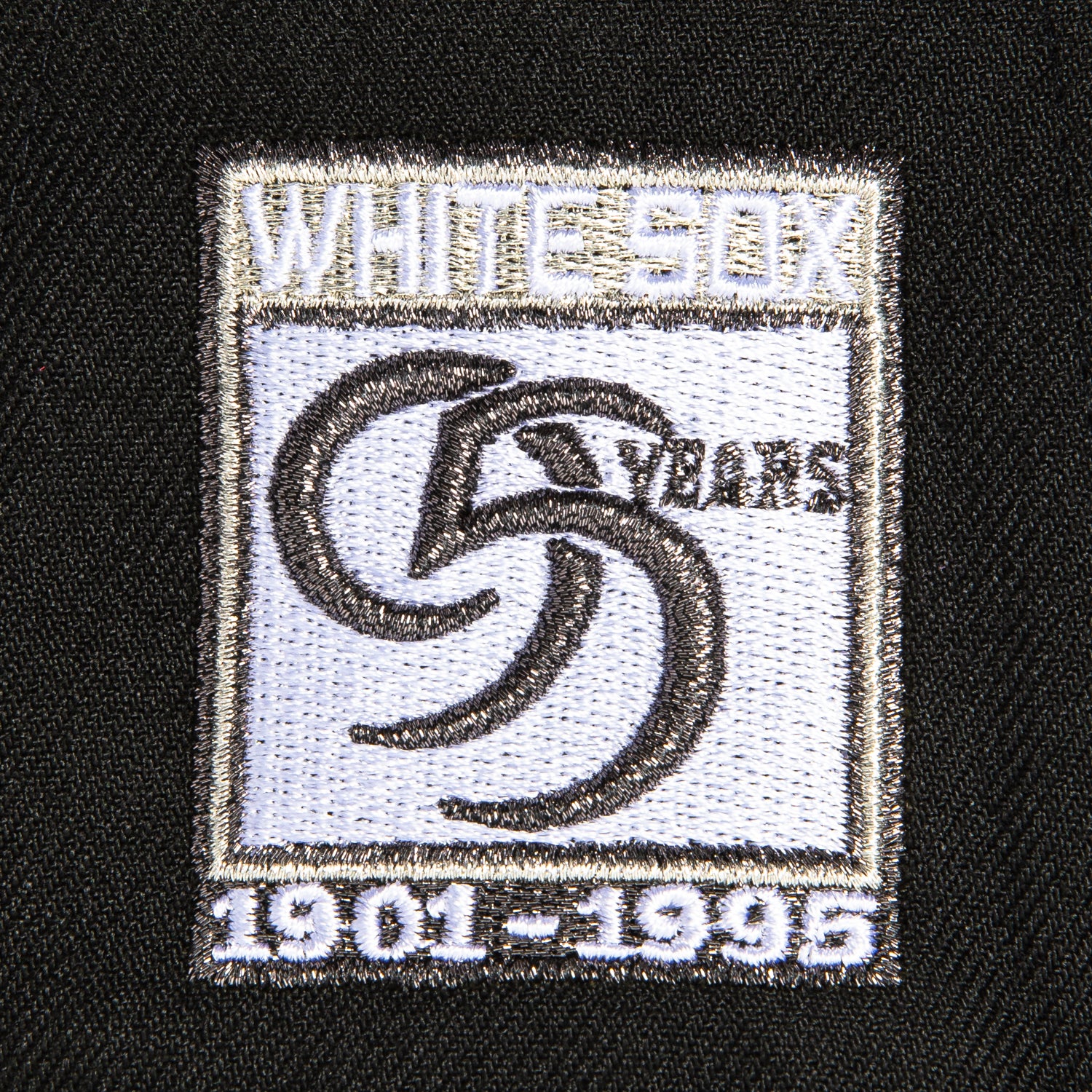 New Era 59Fifty Chicago White Sox 95th Anniversary Patch Snapback Hat - Black & White - Official MLB Baseball Cap for Fans & Collectors - Perfect for Games, Gifts, and Streetwear Fashion