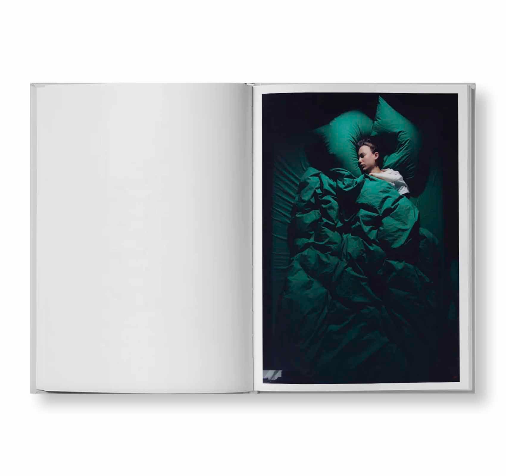 LIKE SOMEONE ALIVE by Dorothy Sing Zhang - Inspirational Poetry Book for Self-Discovery & Personal Growth | Perfect Gift for Book Lovers & Poetry Enthusiasts
