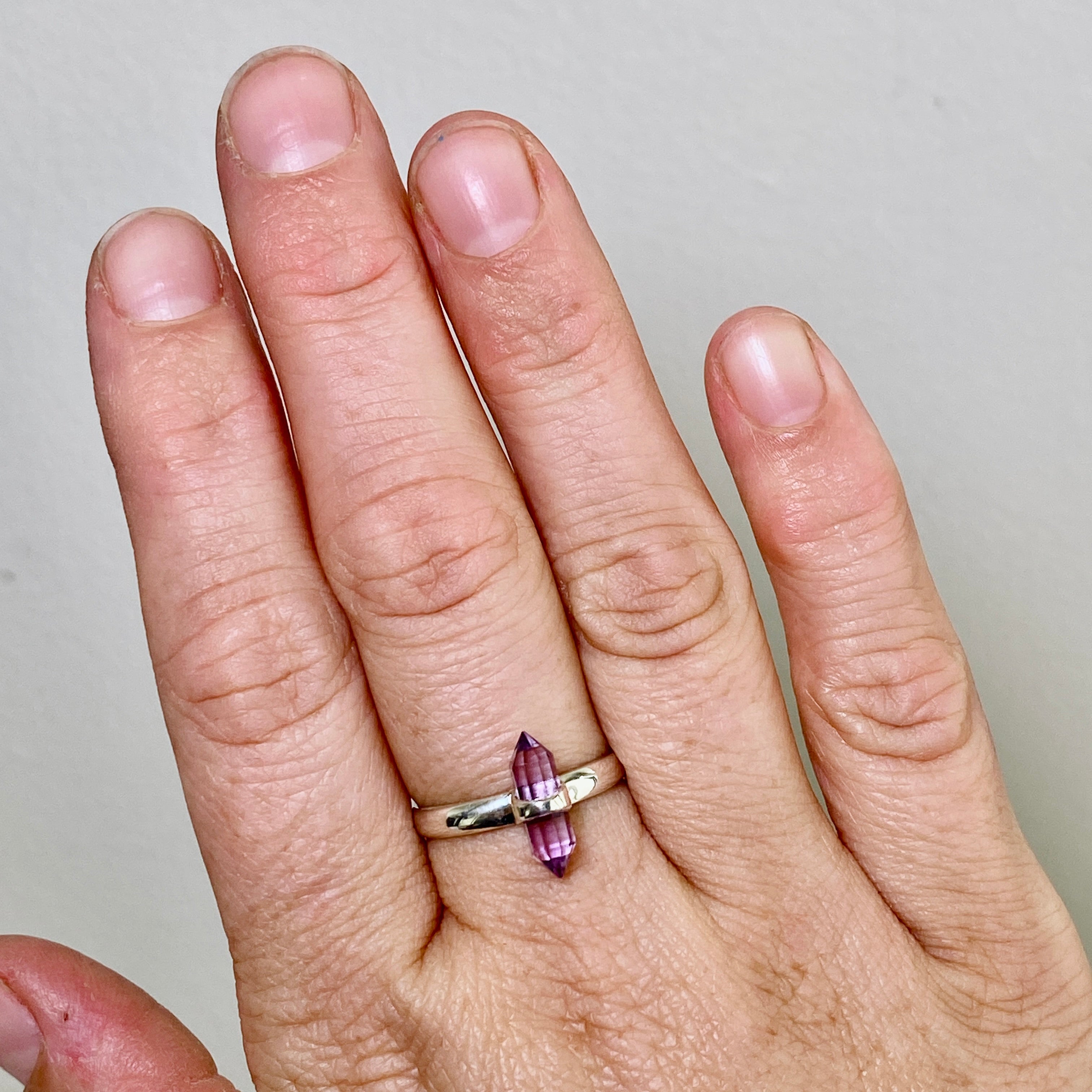 Natural Amethyst Double Point Ring - Healing Crystal Jewelry for Women - Perfect for Meditation, Energy Balancing & Spiritual Gifts