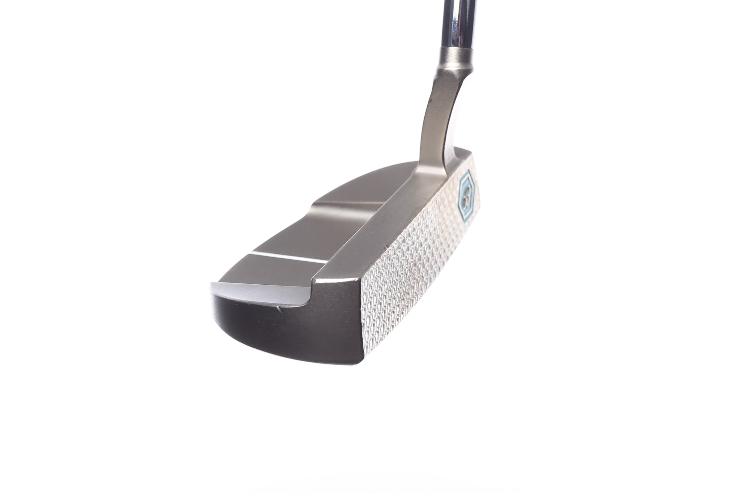 Premium Used Bettinardi 2019 Queen B 10 Right-Handed Golf Putter - 34 Inch Mid Mallet Design for Improved Accuracy on the Greens