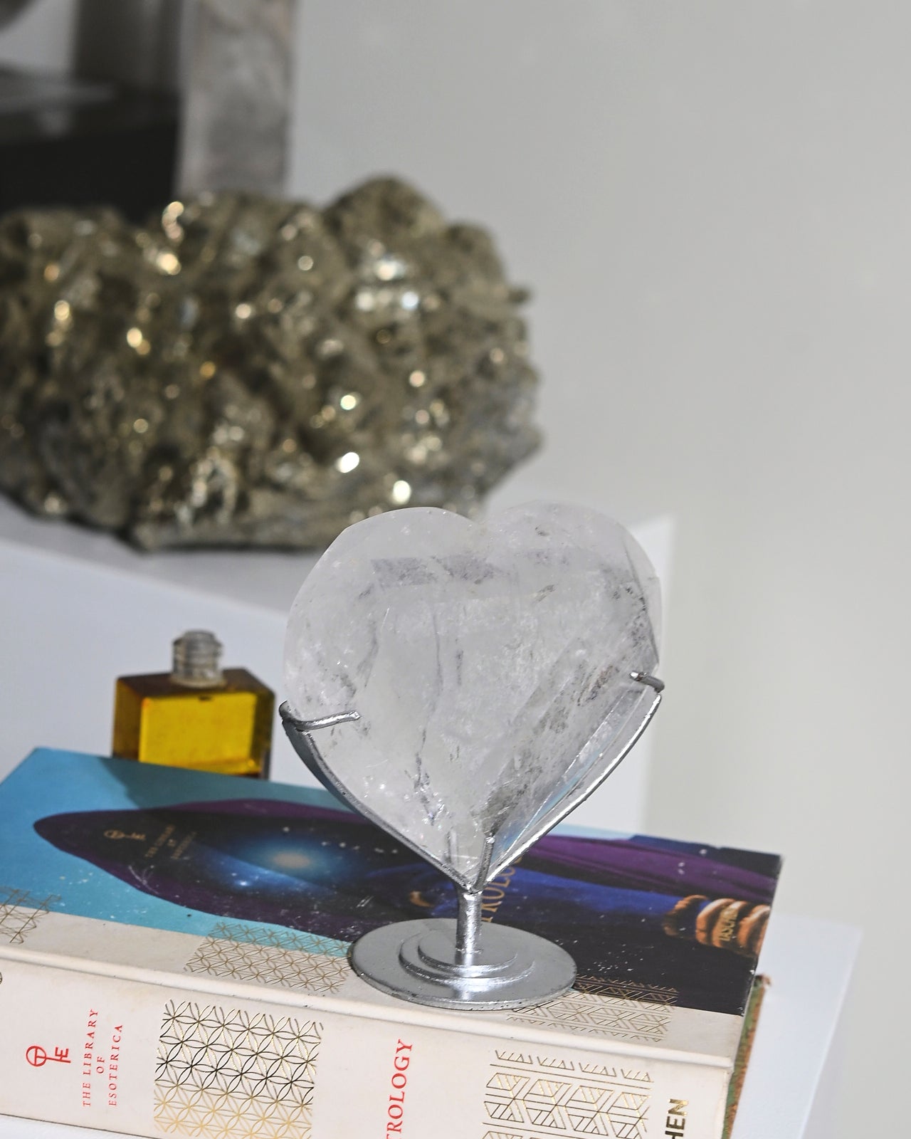 Clear Quartz Heart on Stand - Natural Healing Crystal for Meditation, Reiki, and Energy Work - Perfect for Home Decor, Yoga Spaces, and Spiritual Gifts
