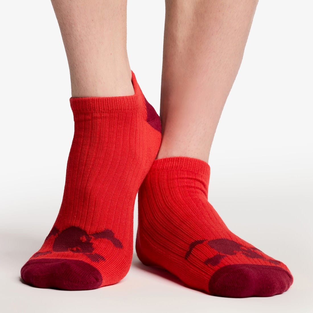 Skull & Bones No Show Socks for Men & Women - Breathable Anti-Slip Red Ankle Socks - Perfect for Sneakers, Loafers & Casual Shoes